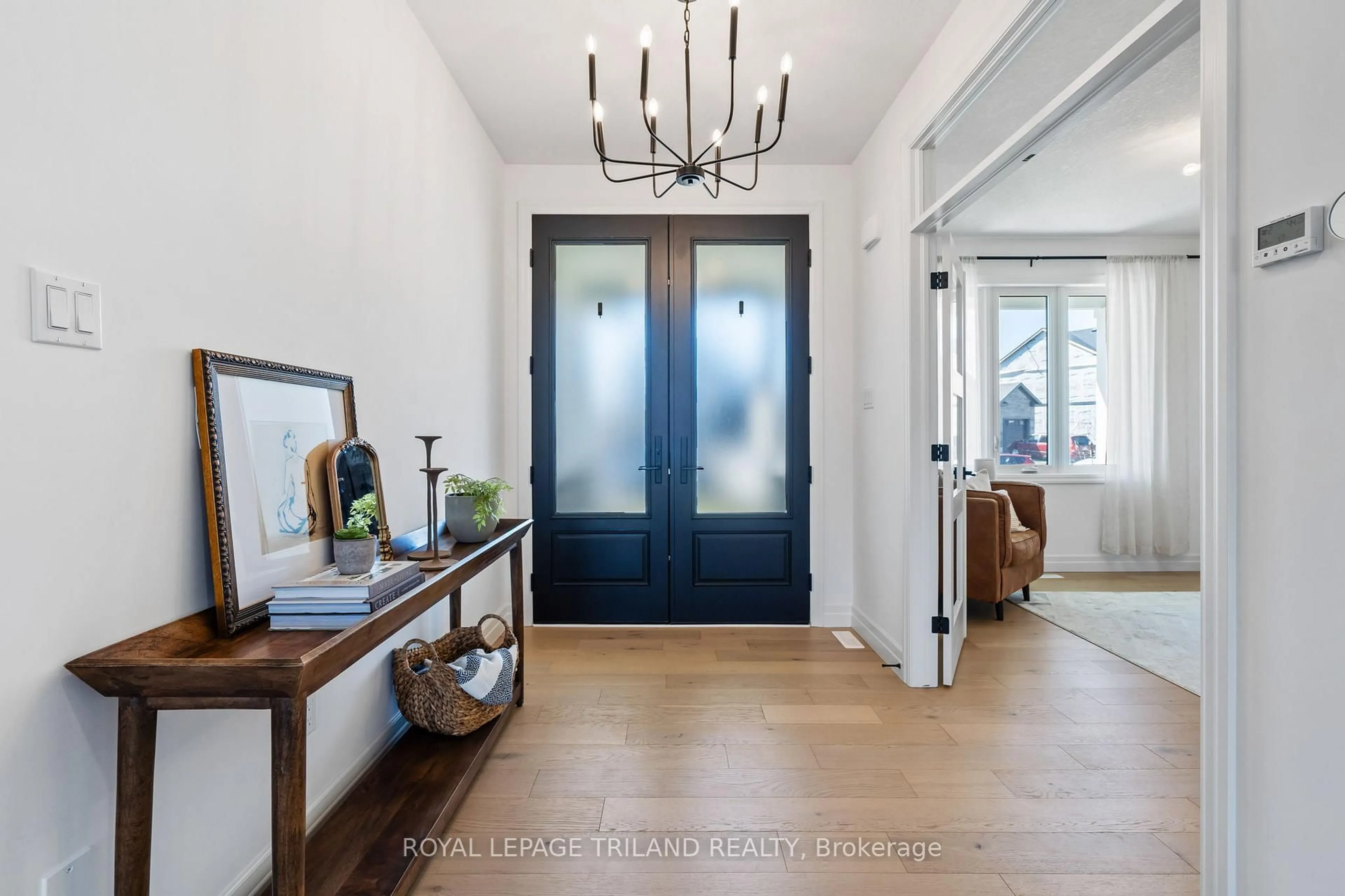 Indoor entryway for 28 Hazelwood Passage, Thames Centre Ontario N0L 1G2