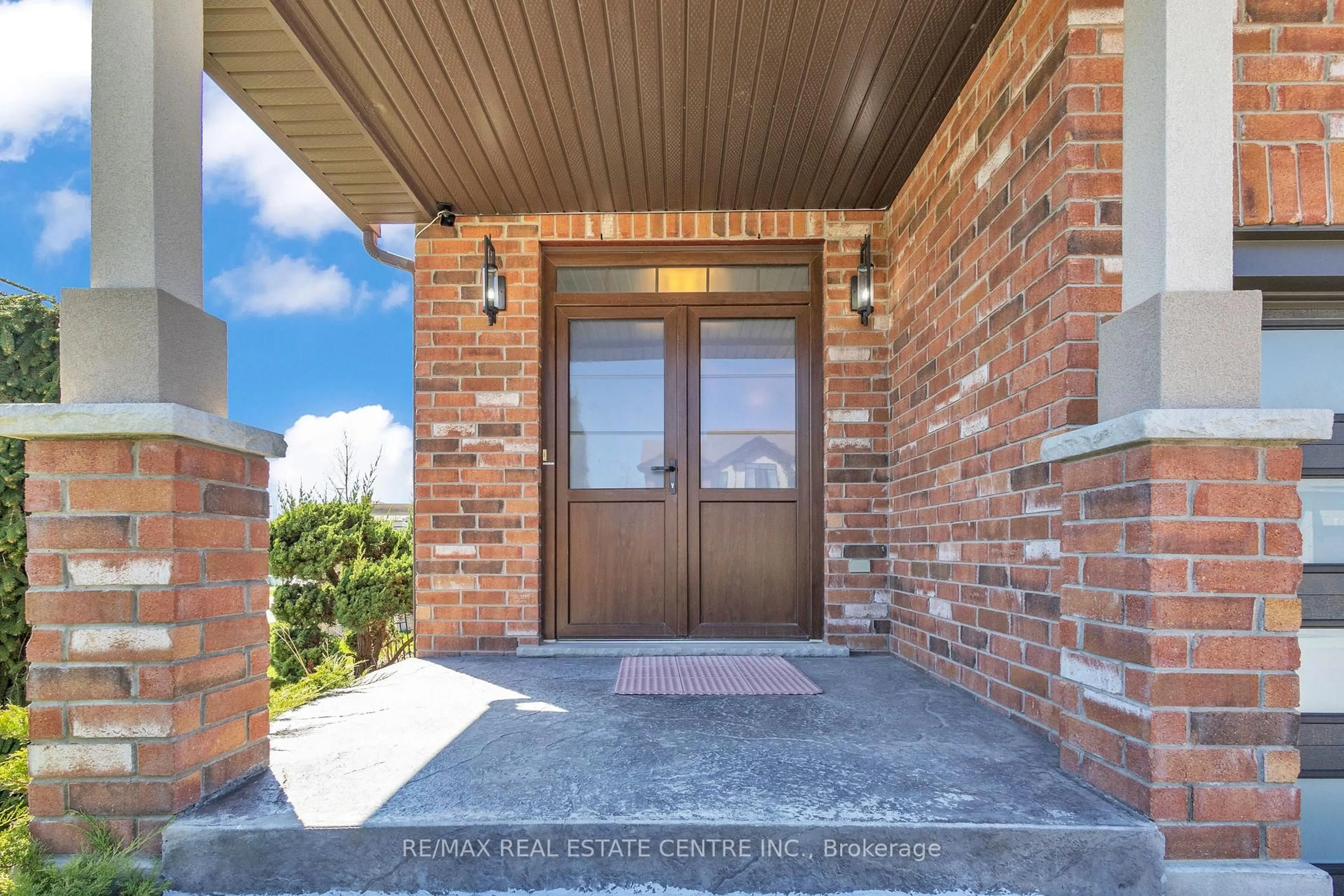 Unknown for 801 Halifax Rd, Woodstock Ontario N4T 0C6