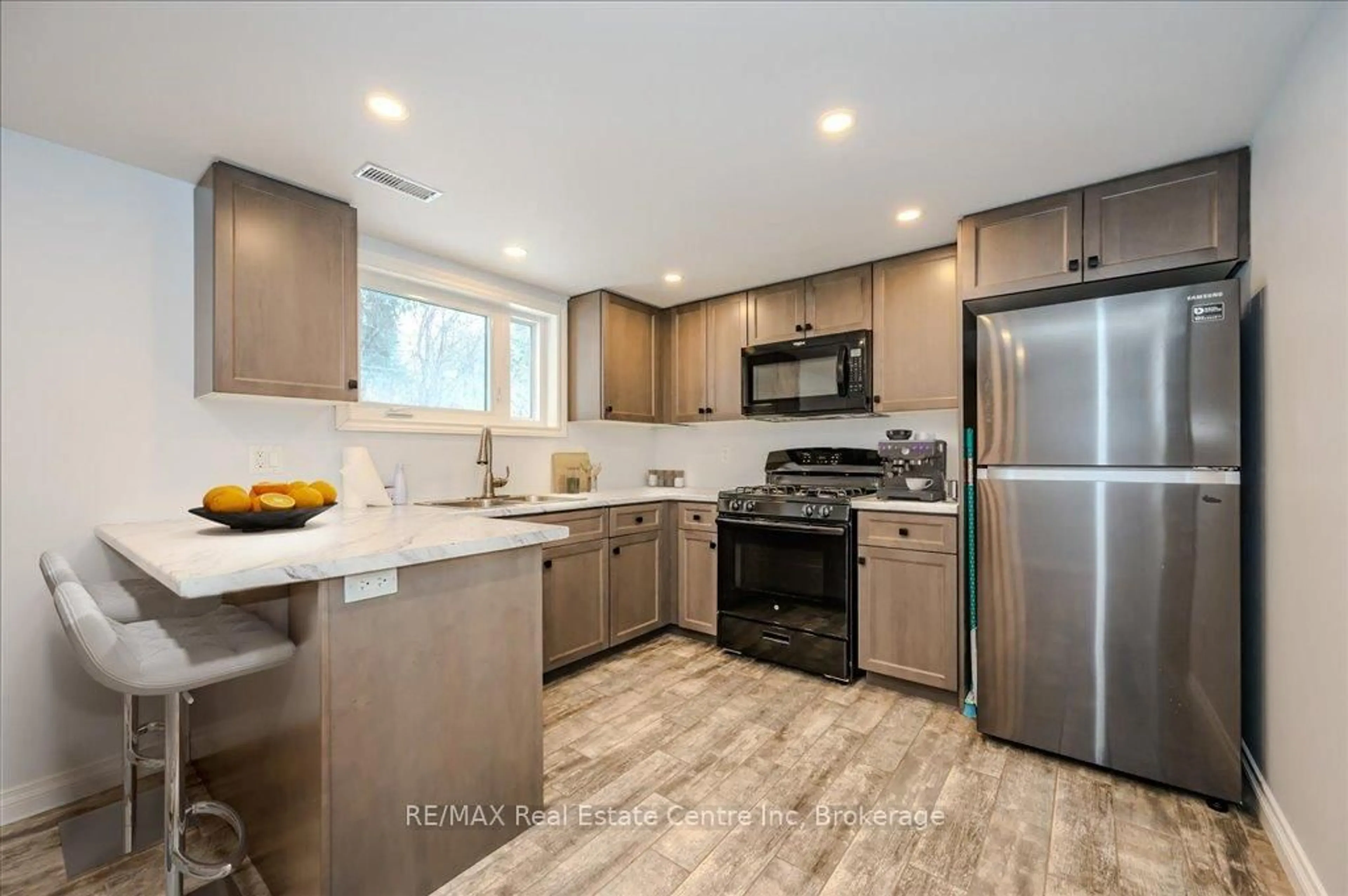 Open concept kitchen, unknown for 23 Julia Dr, Guelph Ontario N1H 5V9