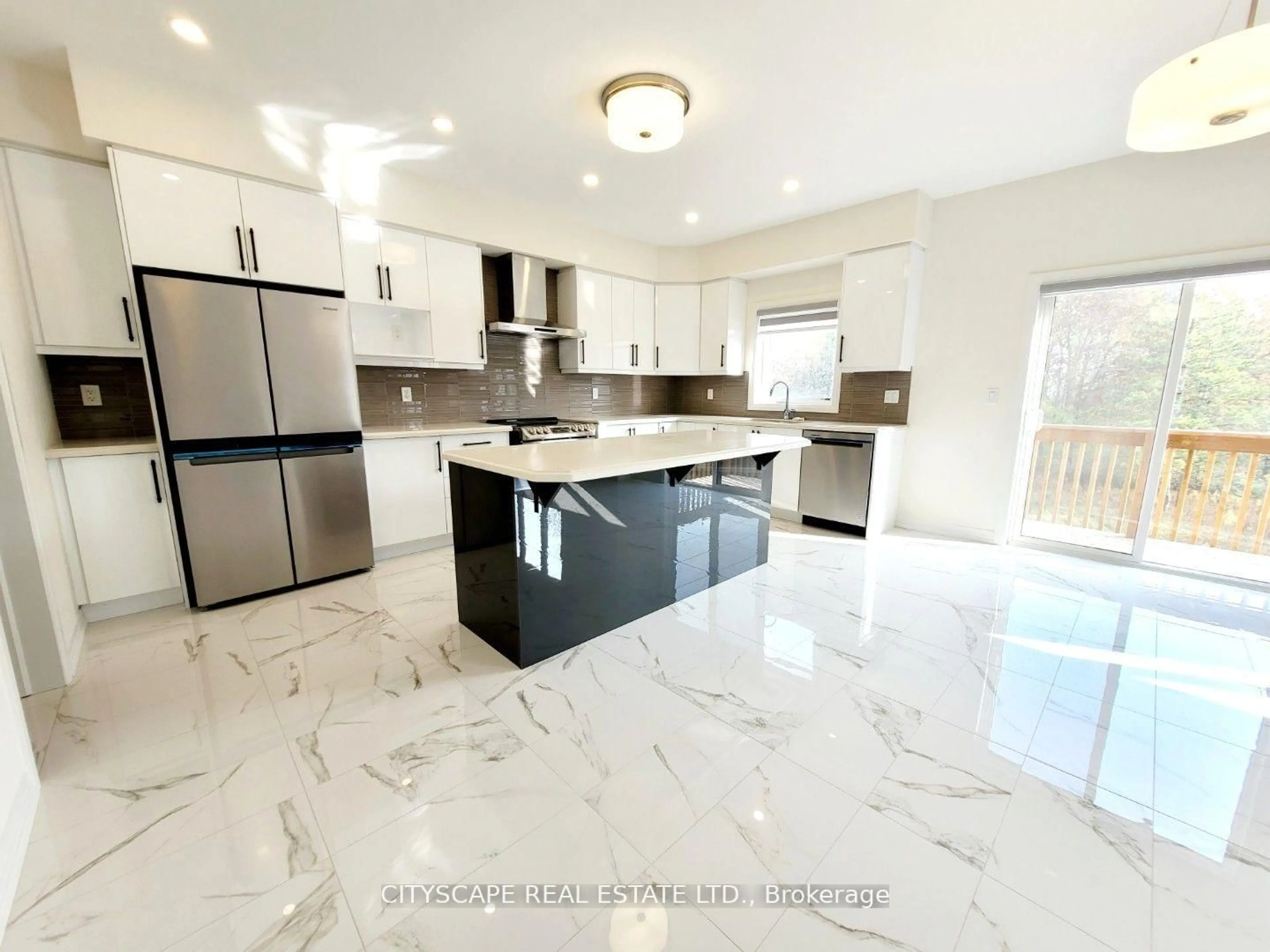 Open concept kitchen, ceramic/tile floor for 7 Stauffer Rd, Brantford Ontario N3V 0B1
