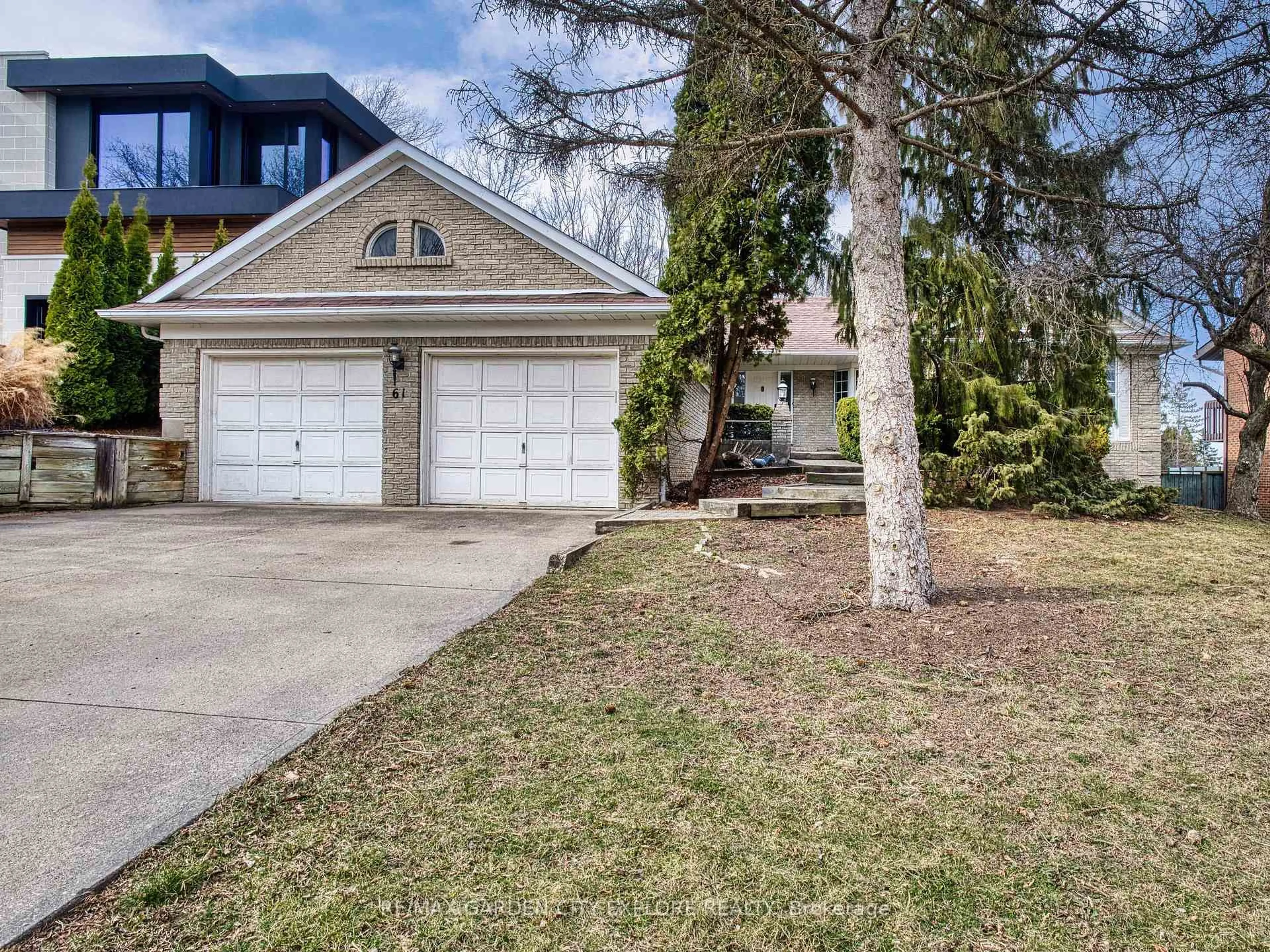 Unknown for 61 TREMONT Dr, St. Catharines Ontario L2T 3Y9