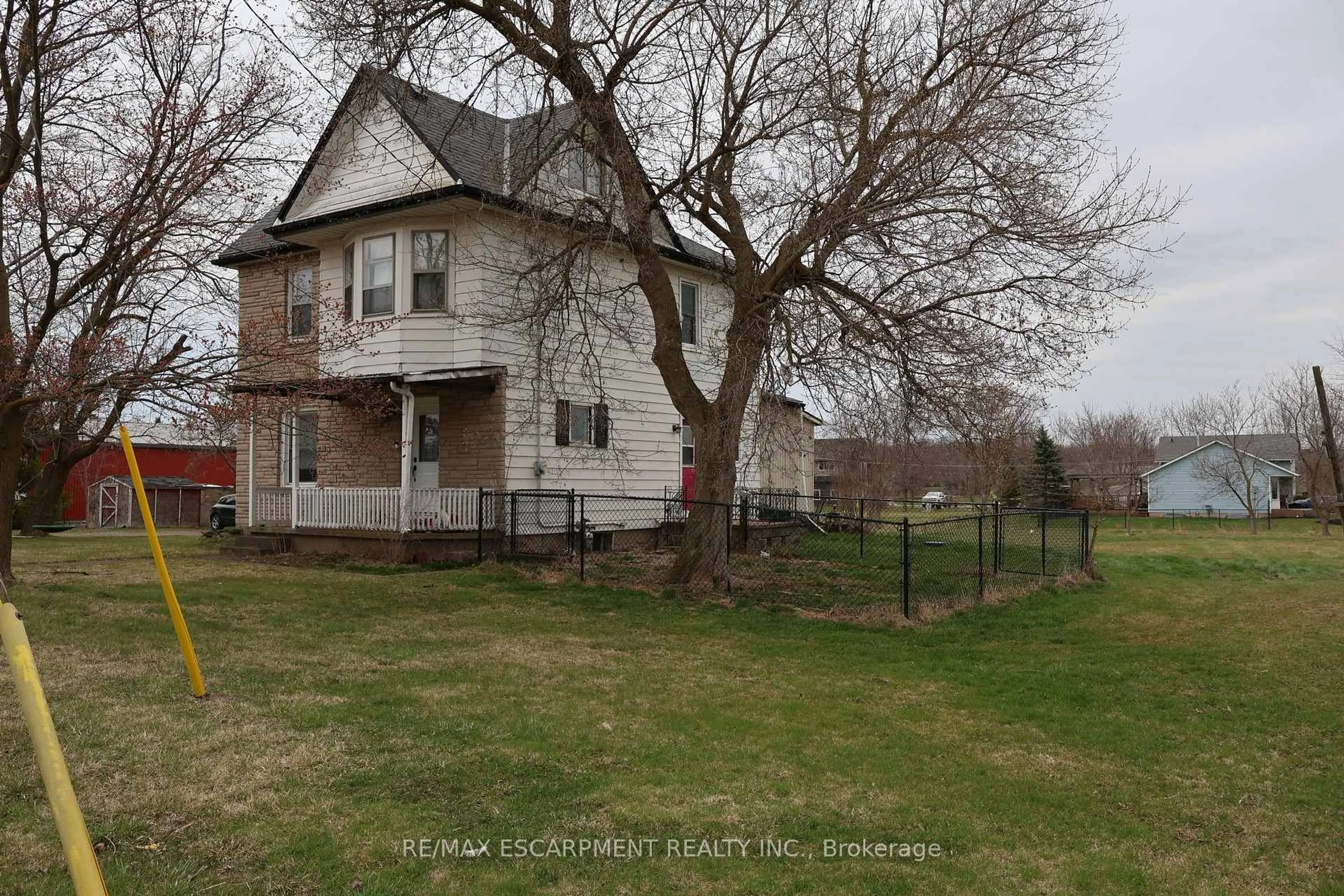 A pic from outside/outdoor area/front of a property/back of a property/a pic from drone, street for 2313 St Anns Rd, West Lincoln Ontario L0R 1Y0