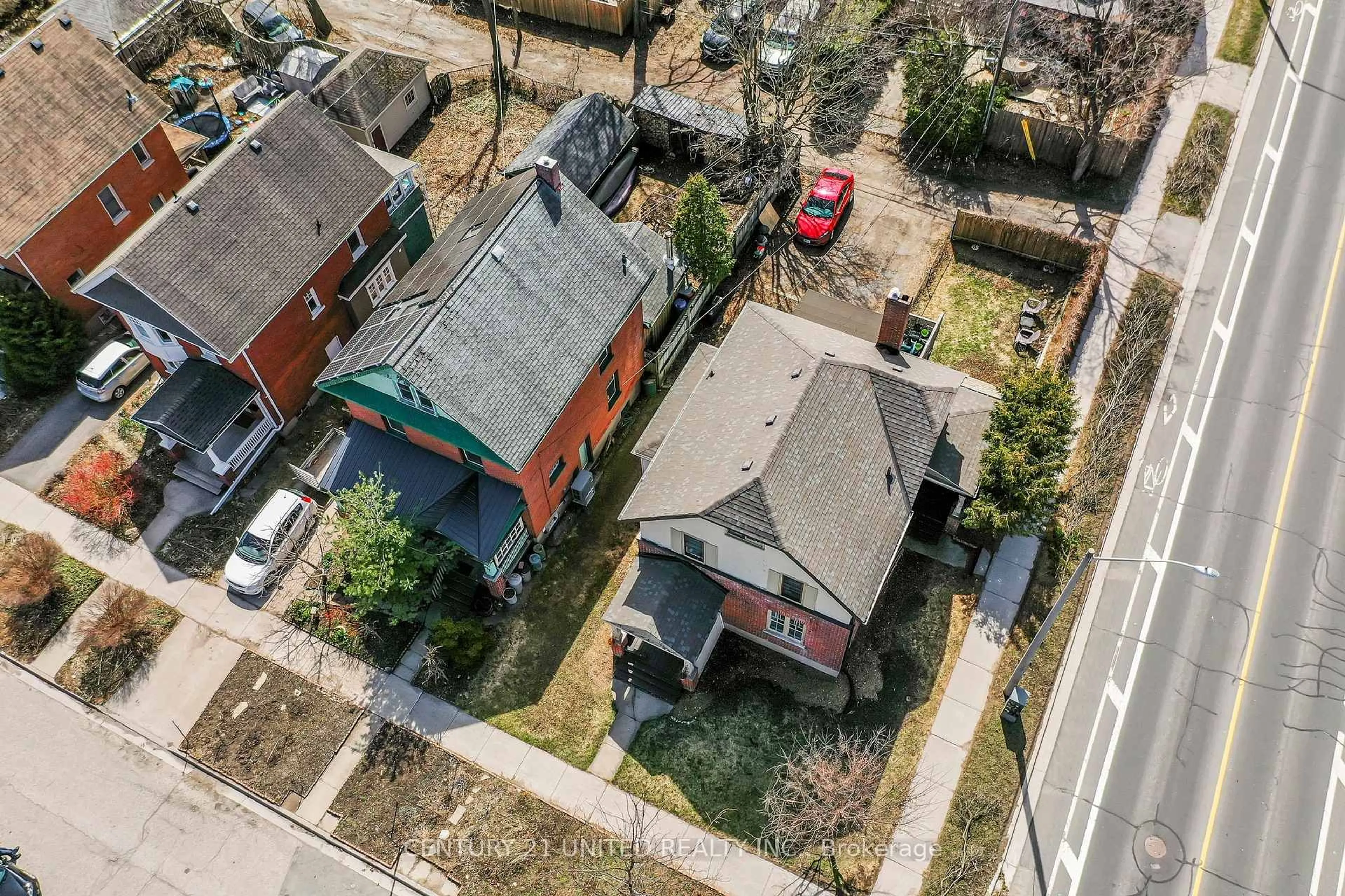A pic from outside/outdoor area/front of a property/back of a property/a pic from drone, street for 319 Elias Ave, Peterborough Central Ontario K9J 5G8