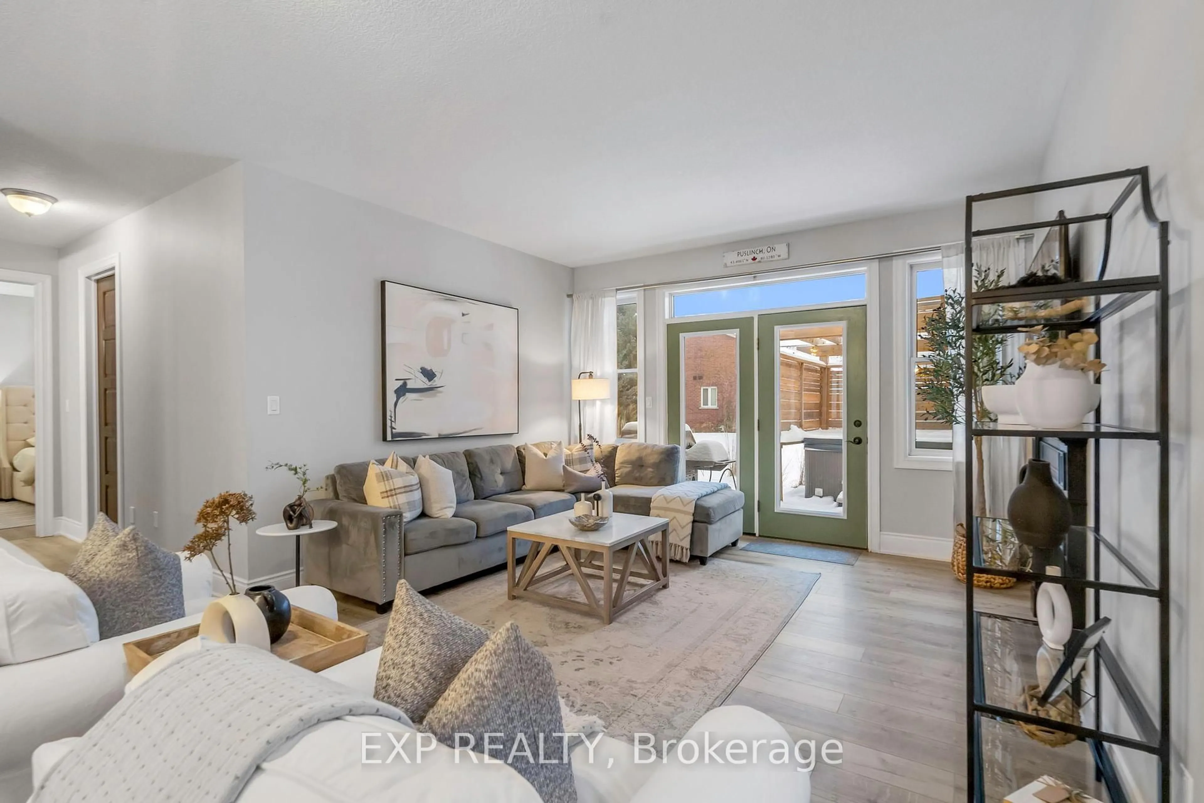 Living room with furniture, unknown for 45 Aberfoyle Mill Cres, Puslinch Ontario N0B 2J0