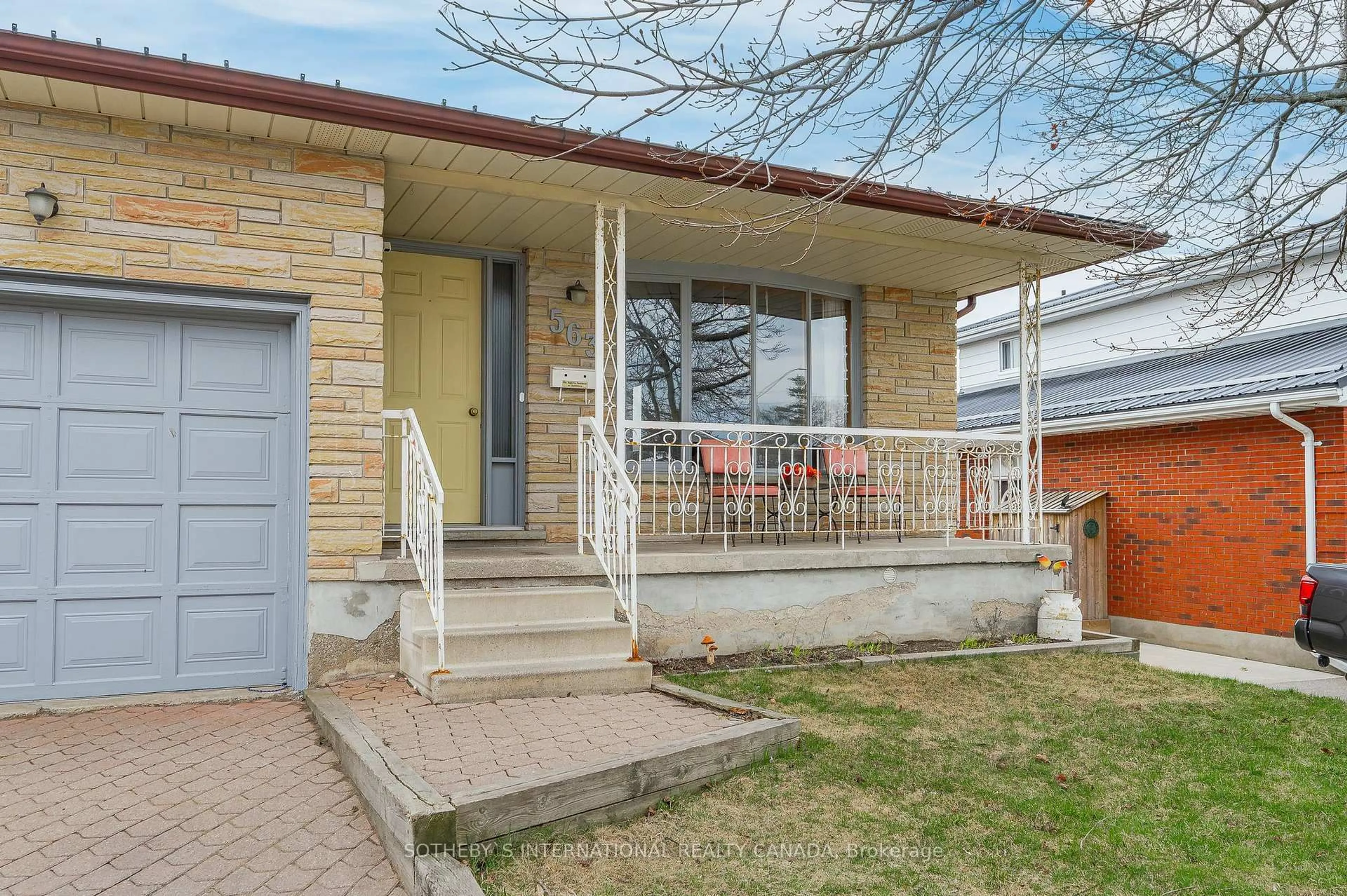 Home with brick exterior material, street for 563 Champlain Blvd, Cambridge Ontario N1R 7V1