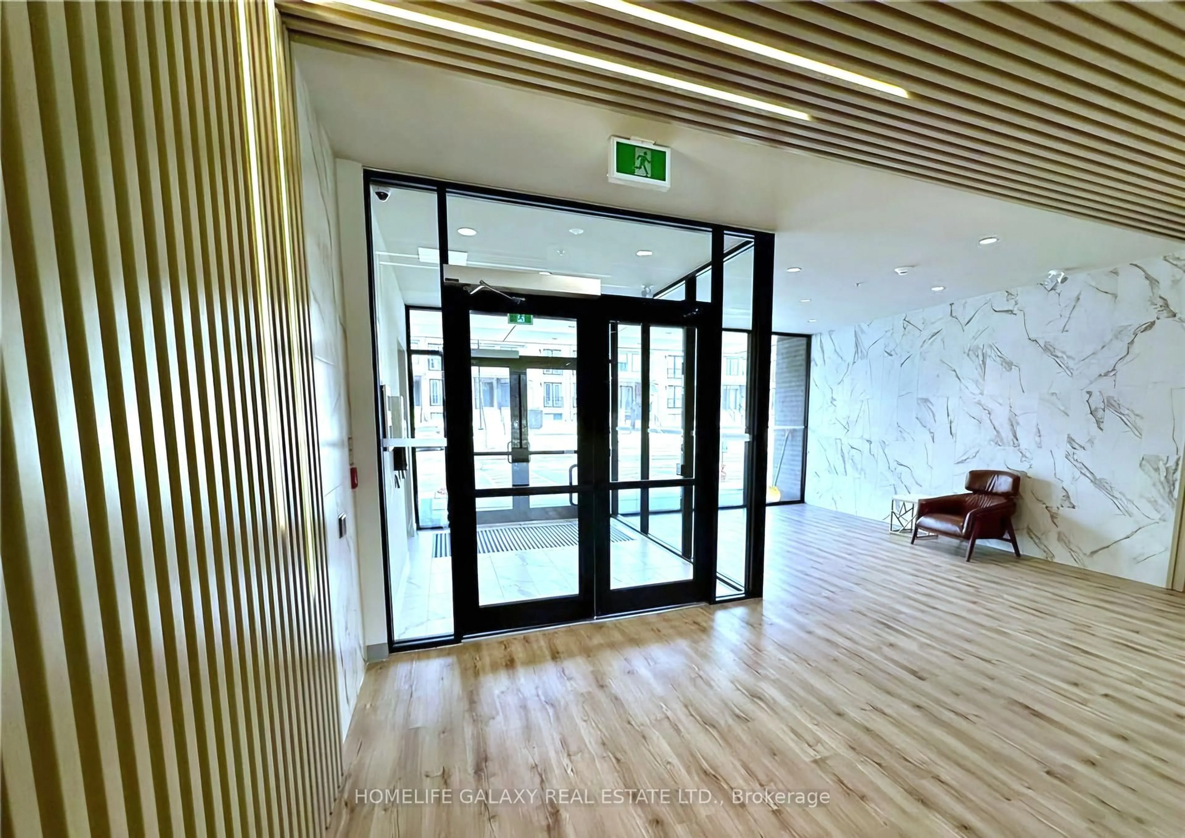 Indoor foyer for 107 Roger St #505, Waterloo Ontario N2J 0G3