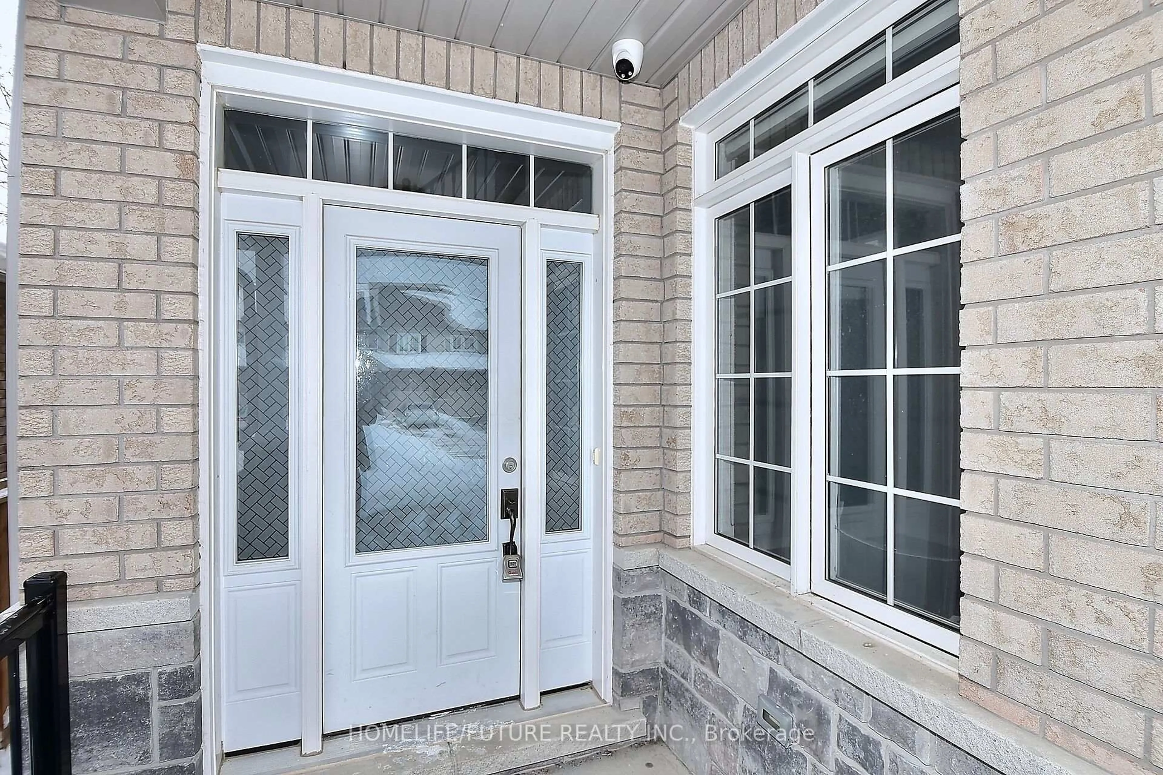 Indoor entryway for 39 Summer Lane, Selwyn Ontario K9L 0G4
