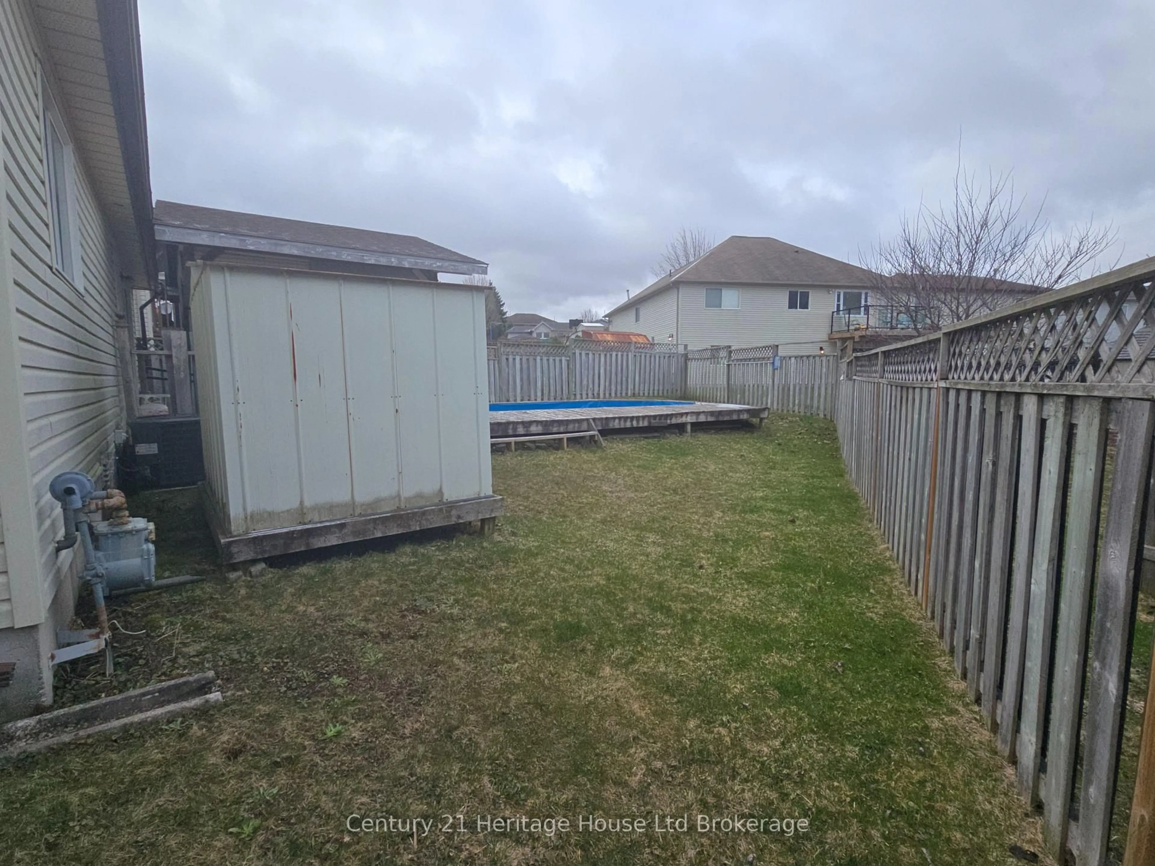 Shed for 42 Pebble Beach Crt, Woodstock Ontario N4S 8X2