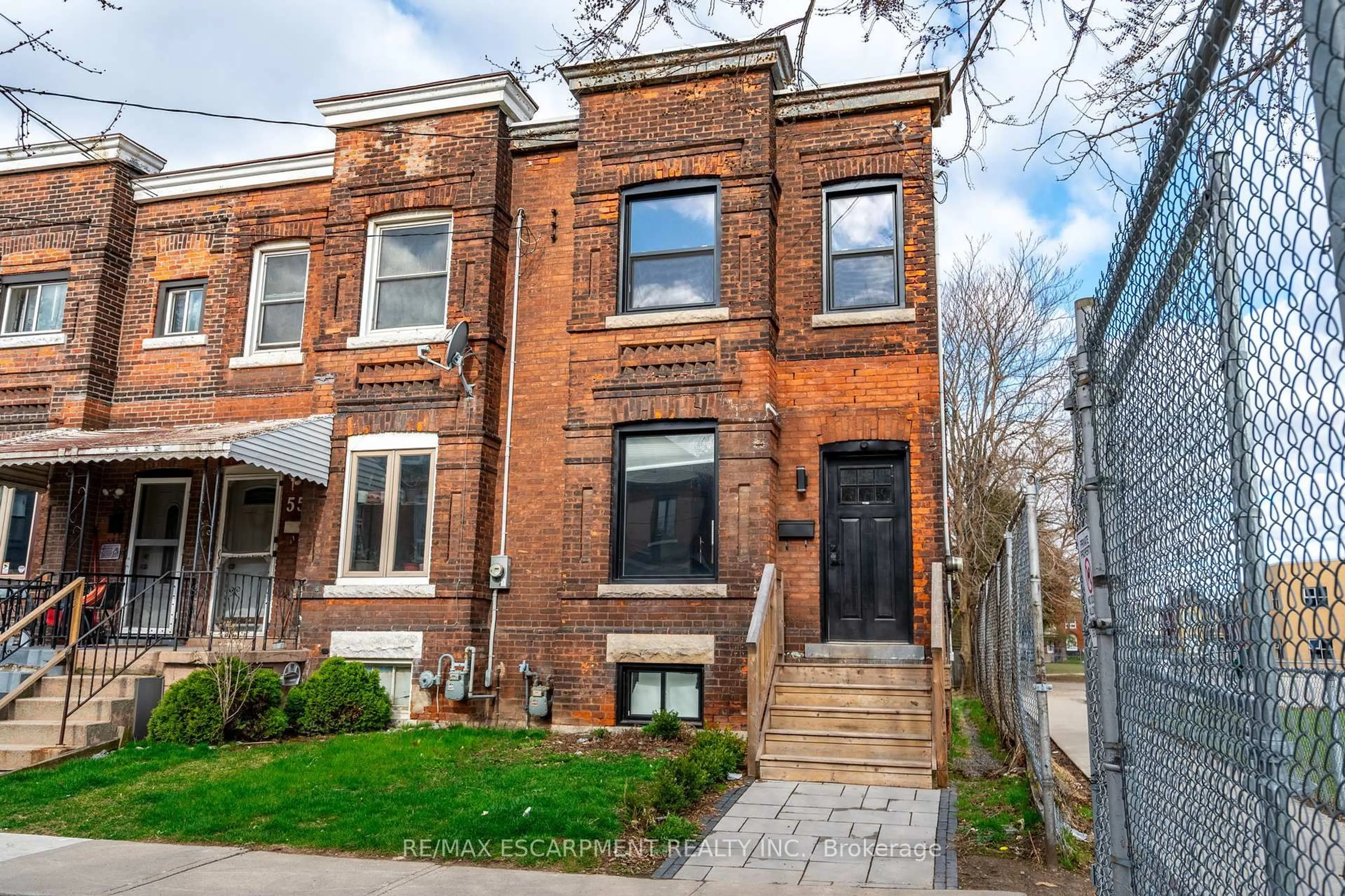 Home with brick exterior material, street for 57 Madison Ave, Hamilton Ontario L8L 5Y5