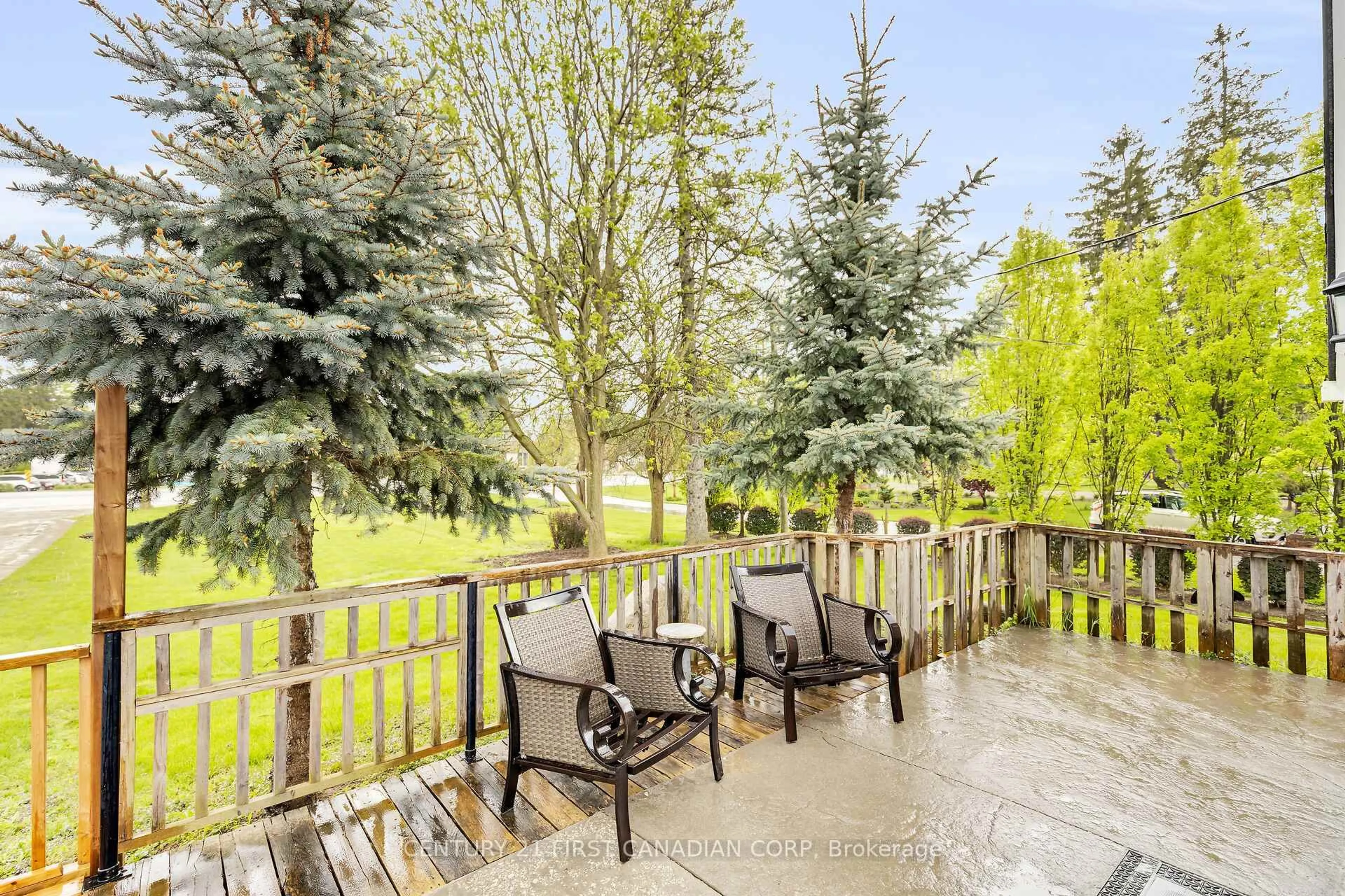 Patio, forest/trees view for 2217 Wharncliffe Rd, London Ontario N6P 1K9