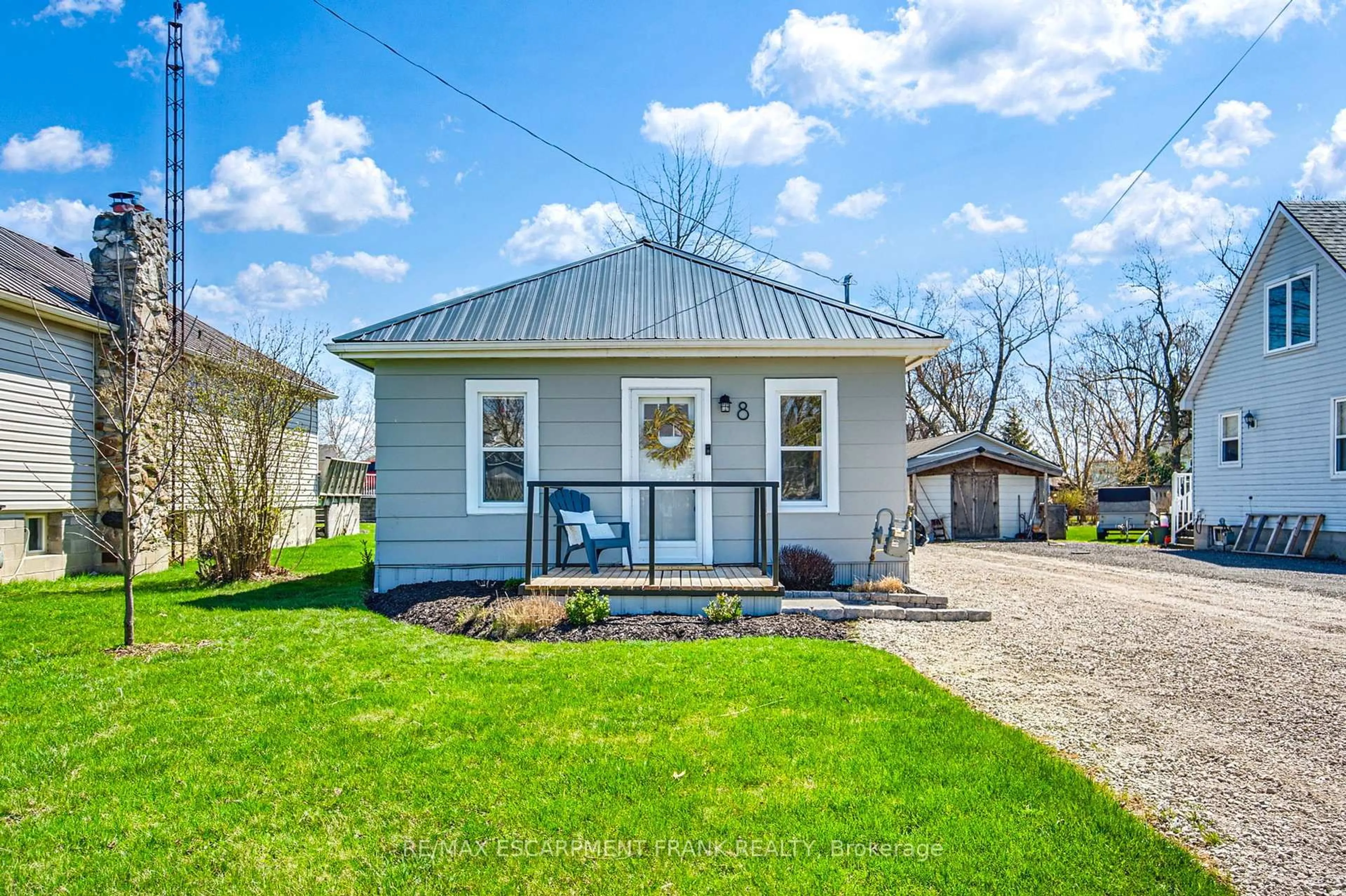 Home with vinyl exterior material, street for 8 CARRICK St, Haldimand Ontario N0A 1H0