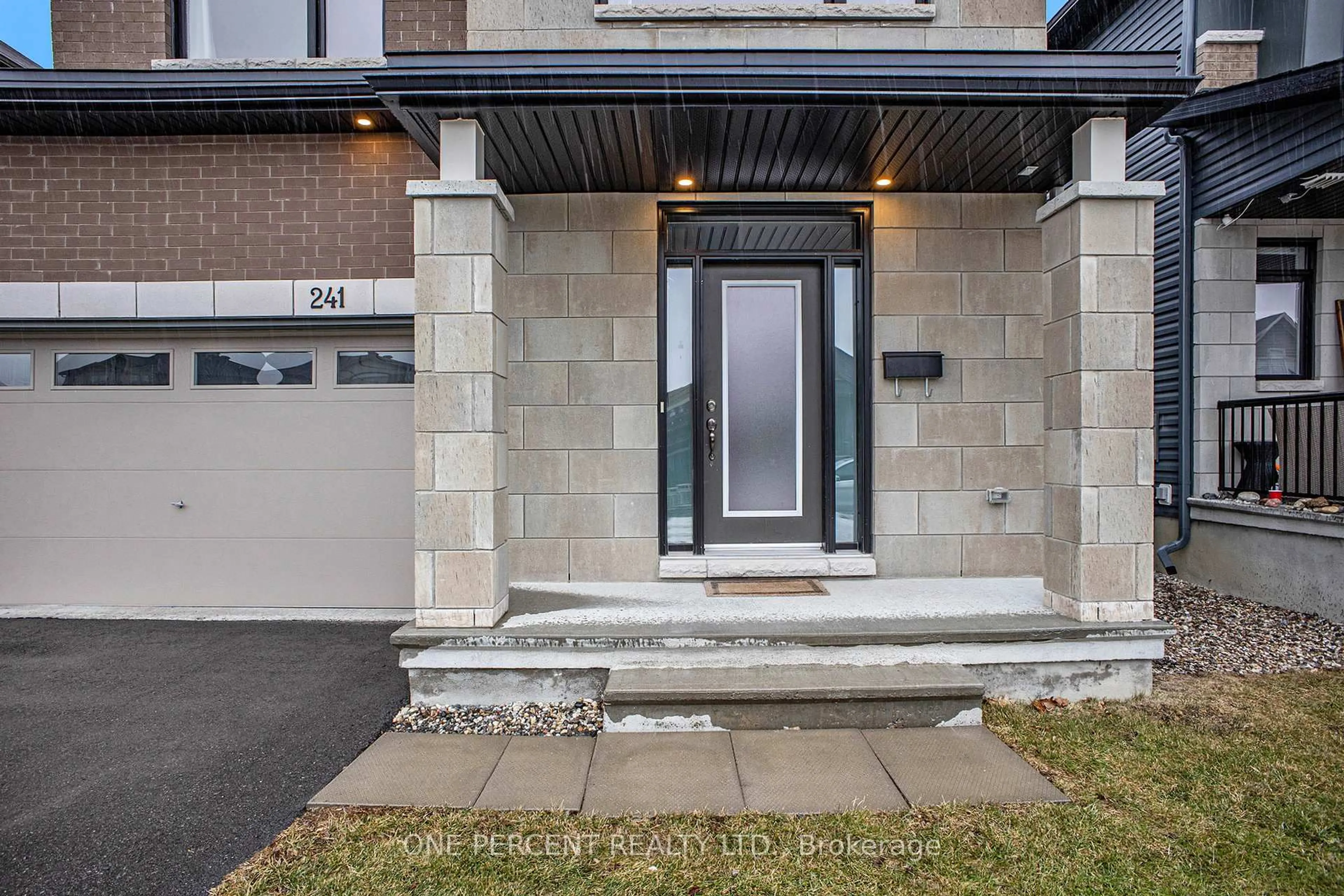Unknown for 241 Fountainhead Dr, Ottawa Ontario K1W 0H3