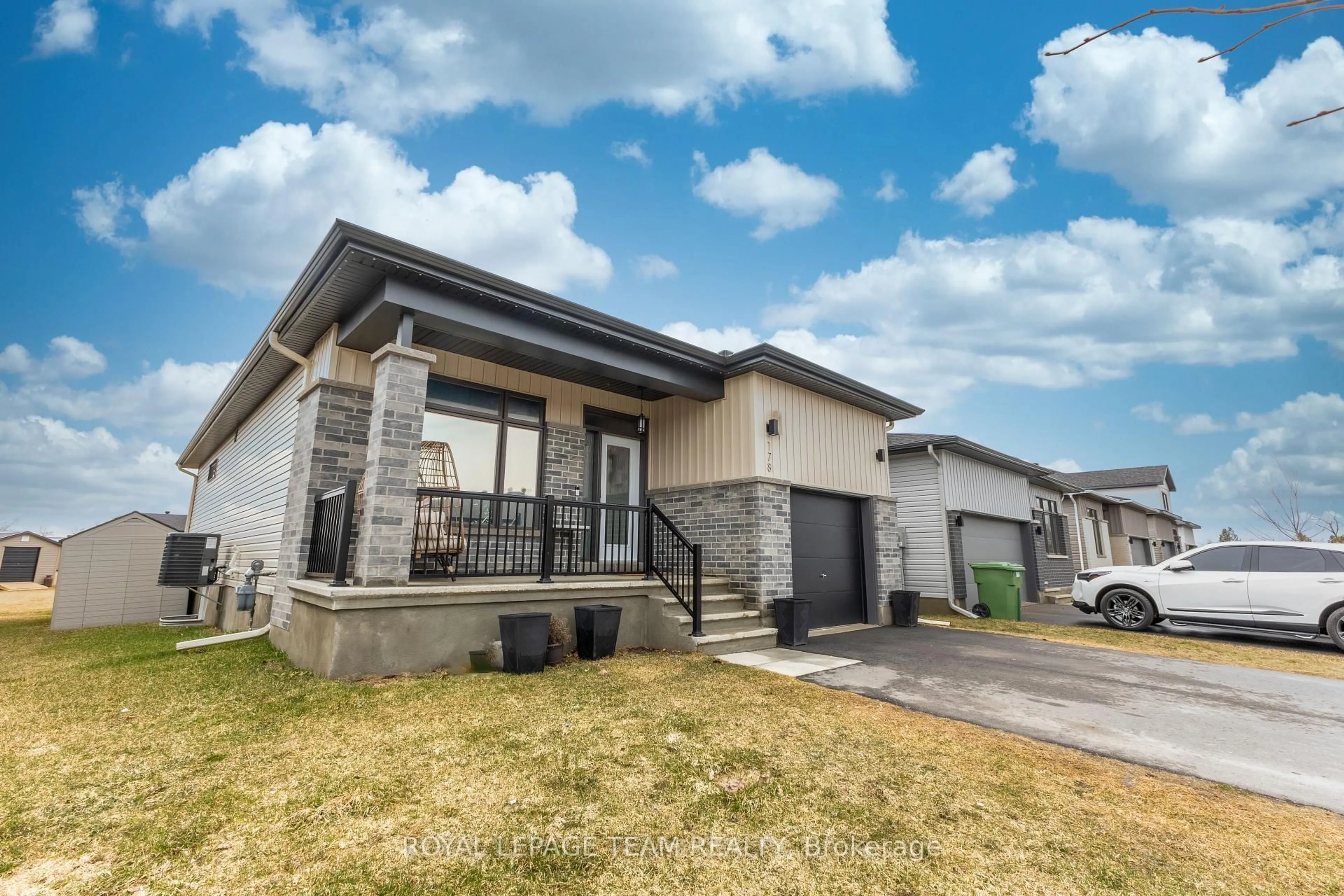 Home with vinyl exterior material, street for 178 Tom Gavinski St, Arnprior Ontario K7S 2X3