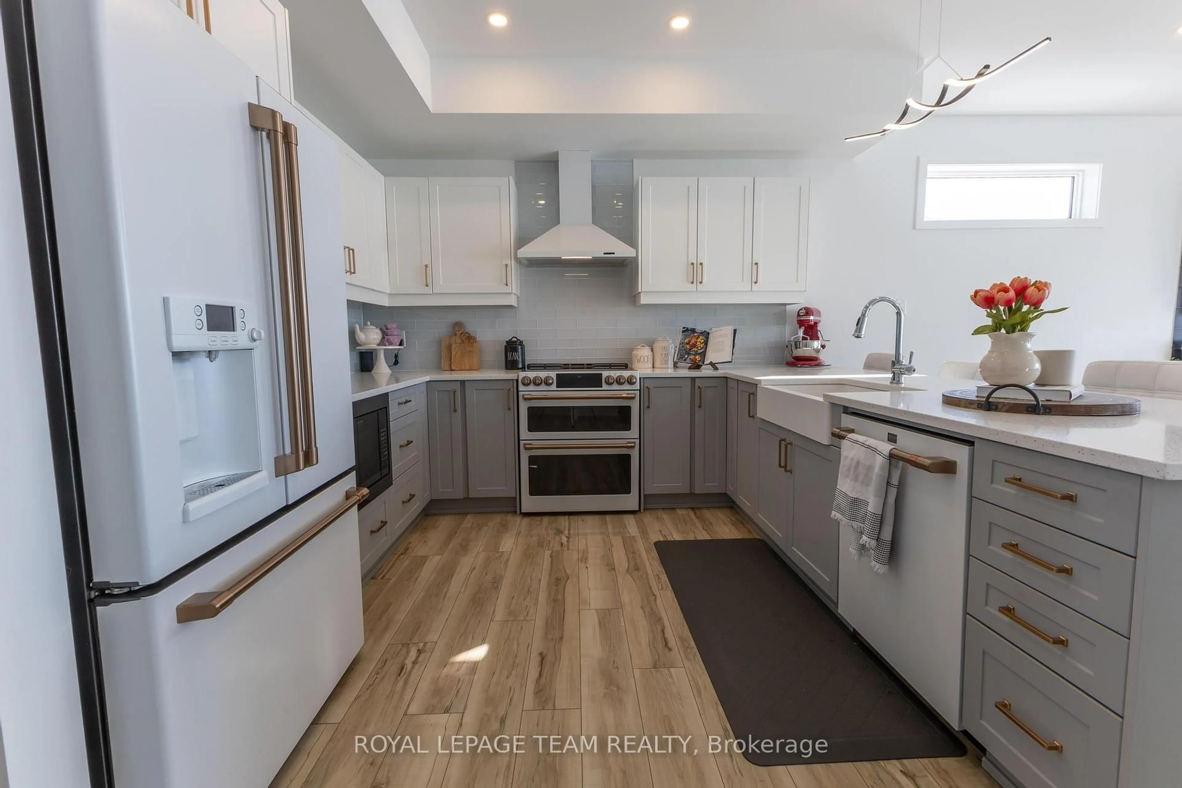 Contemporary kitchen, unknown for 178 Tom Gavinski St, Arnprior Ontario K7S 2X3