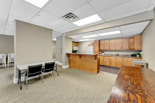 Additional property image - 1770 Main St Unit 506