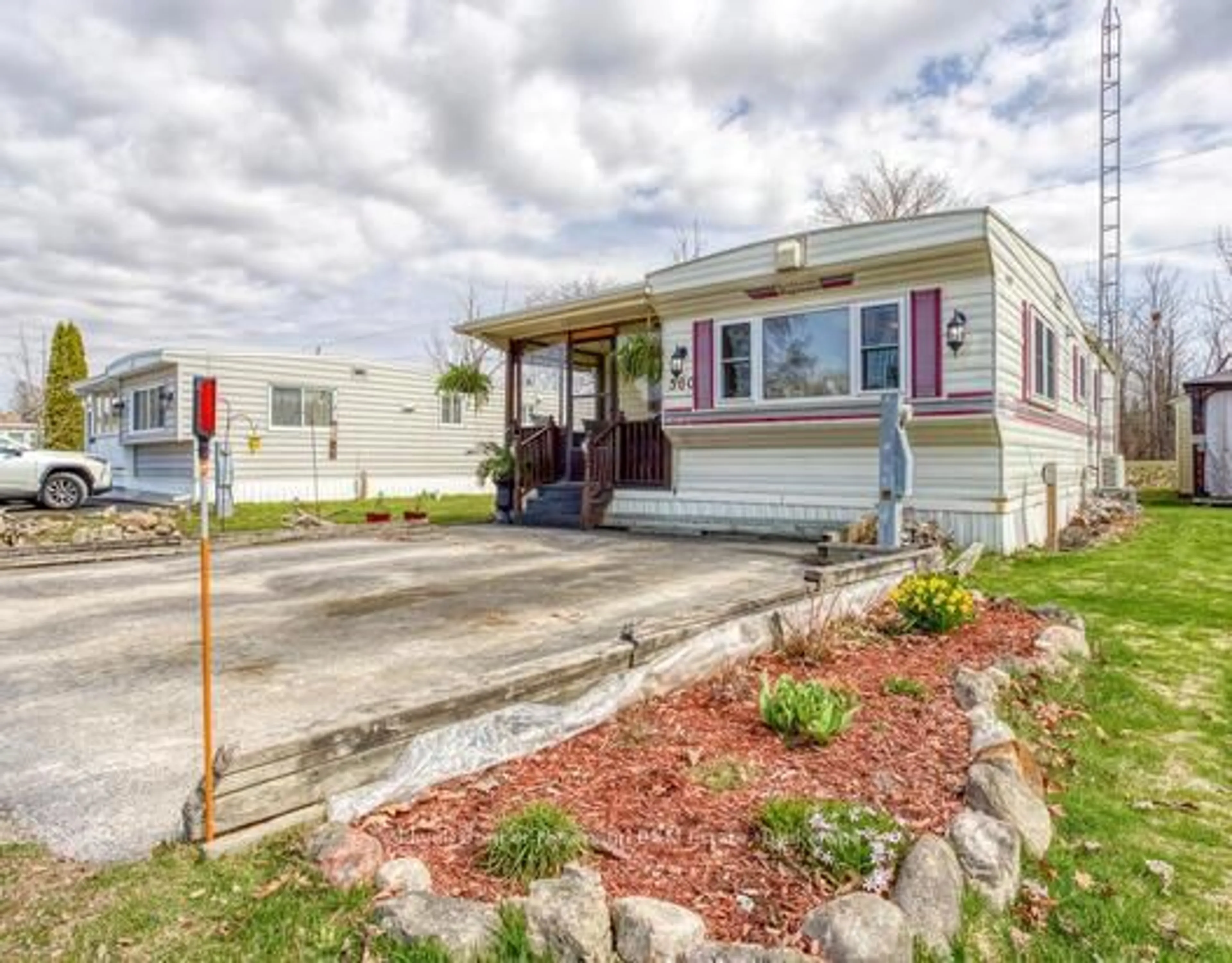 Unknown for 560 Sumac St, Centre Wellington Ontario N1M 2W5