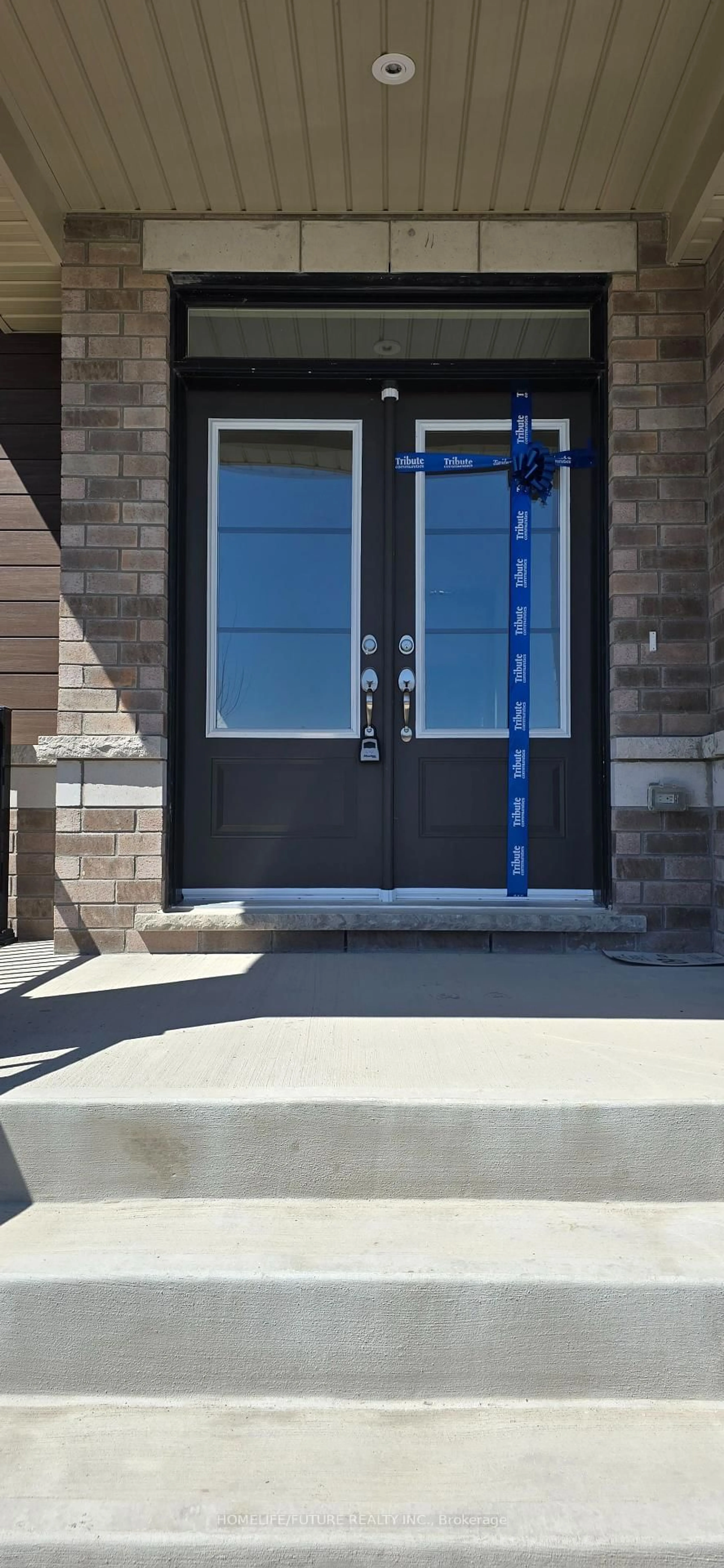 Indoor entryway for 1081 Trailsview Ave, Cobourg Ontario K9A 4J5
