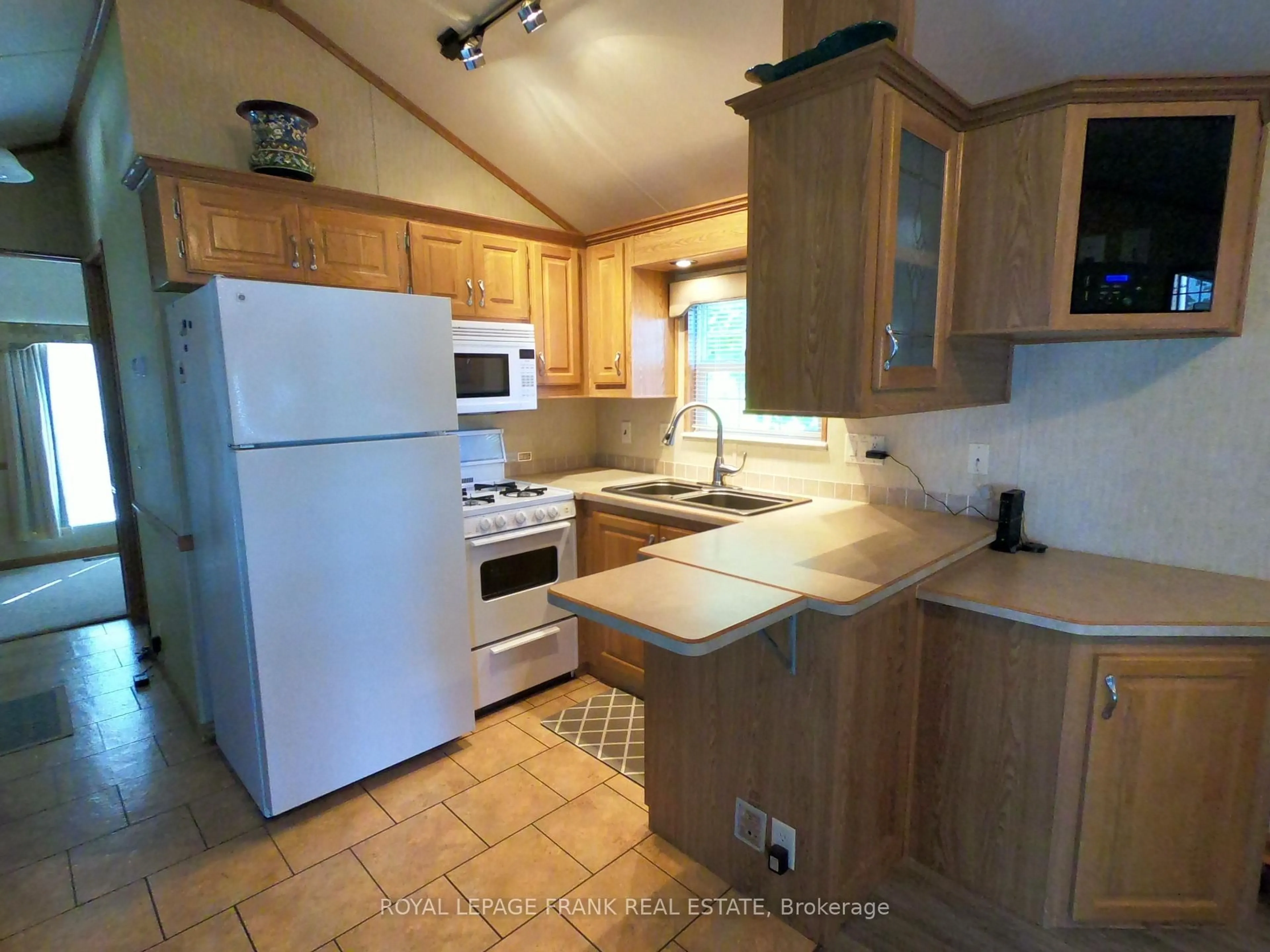 Standard kitchen, unknown for 14 Pioneer Dr, Otonabee-South Monaghan Ontario K0L 2G0