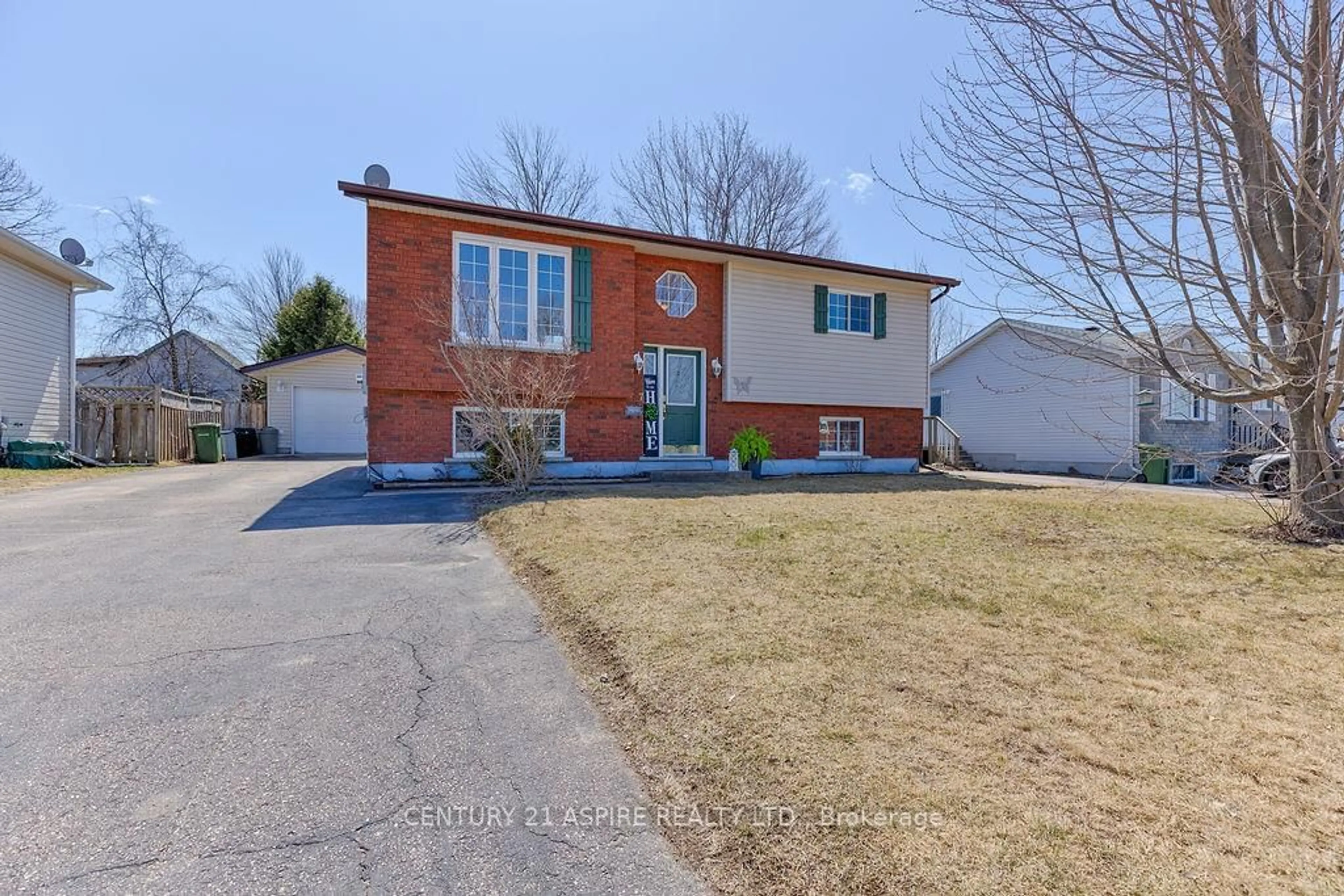 Home with brick exterior material, street for 7 Daniel Ave, Petawawa Ontario K8H 3P5
