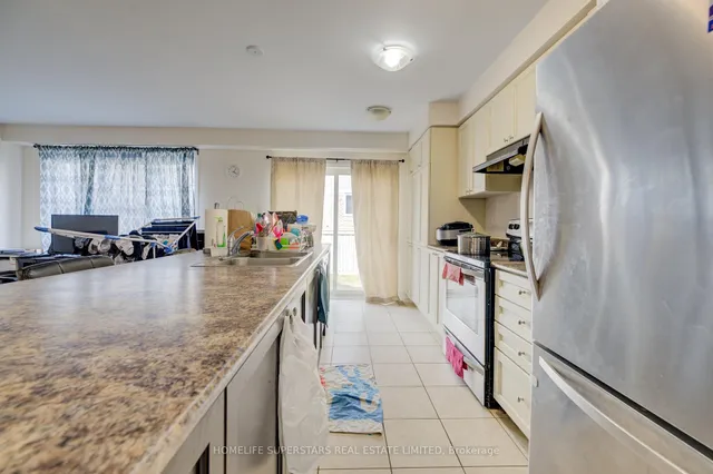 Additional property image - 256 Apple Hill Cres