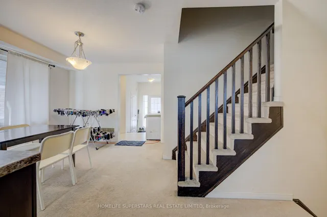 Additional property image - 256 Apple Hill Cres
