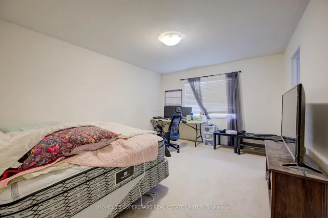 Additional property image - 256 Apple Hill Cres