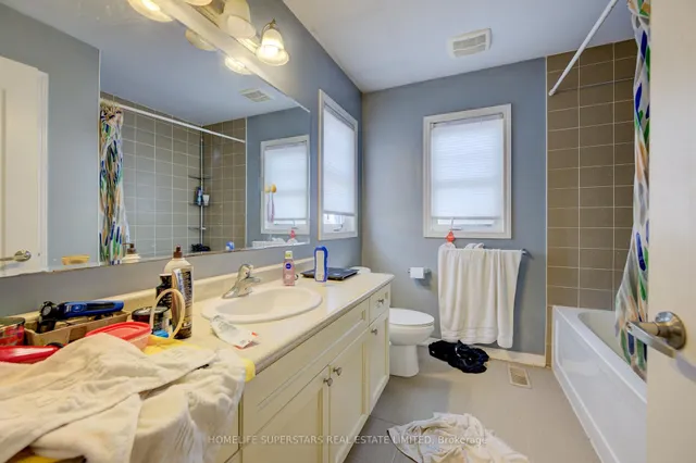 Additional property image - 256 Apple Hill Cres