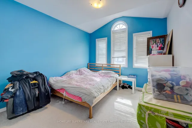 Additional property image - 256 Apple Hill Cres