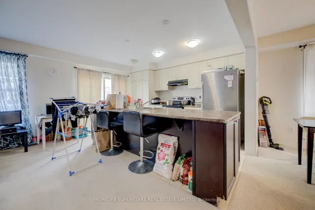 Additional property image - 256 Apple Hill Cres