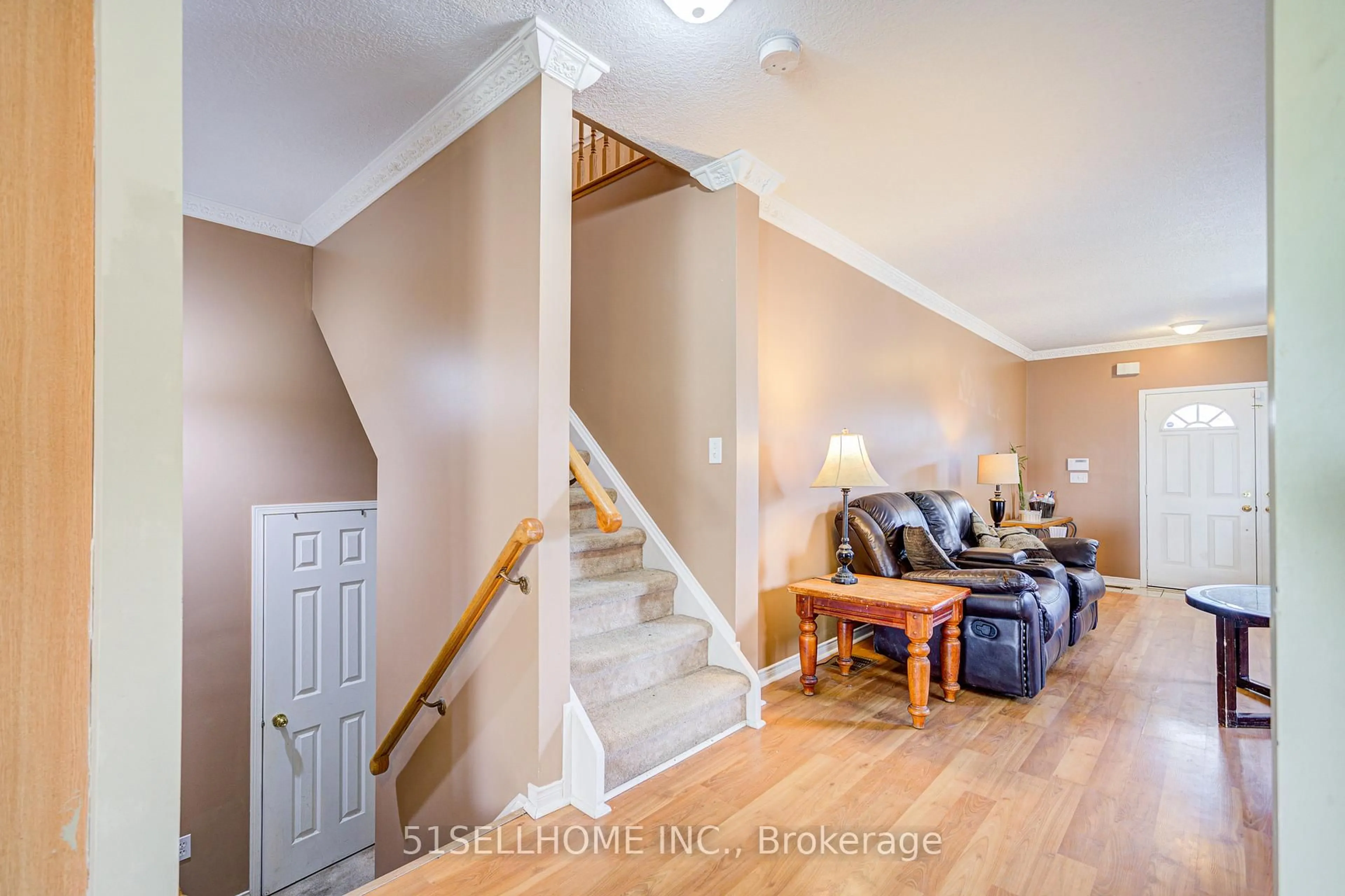 Unknown for 99 Flockhart Rd, Cambridge Ontario N1P 1G3