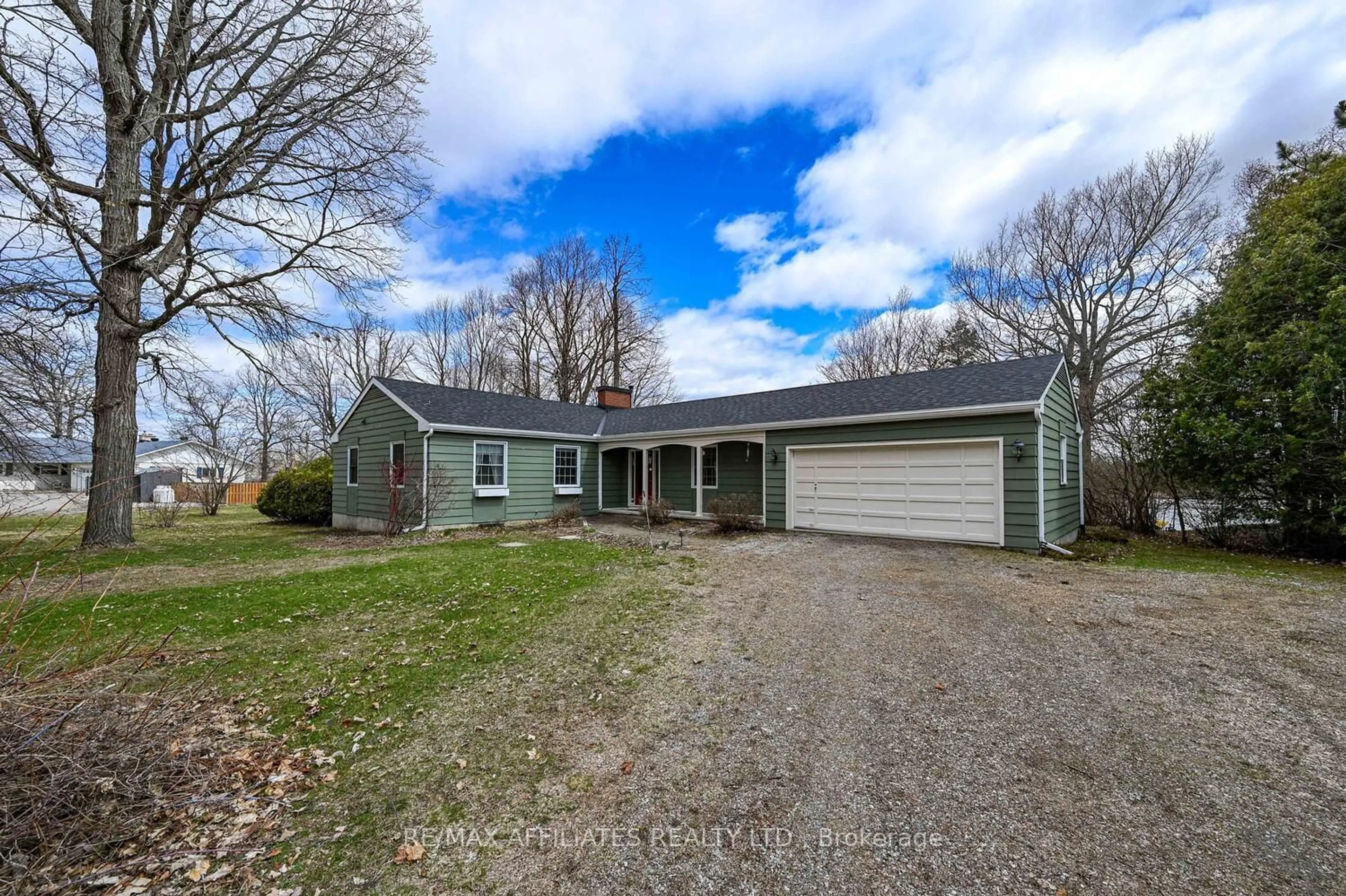A pic from outside/outdoor area/front of a property/back of a property/a pic from drone, street for 38 Willow Lane, Merrickville-Wolford Ontario K7A 4S5