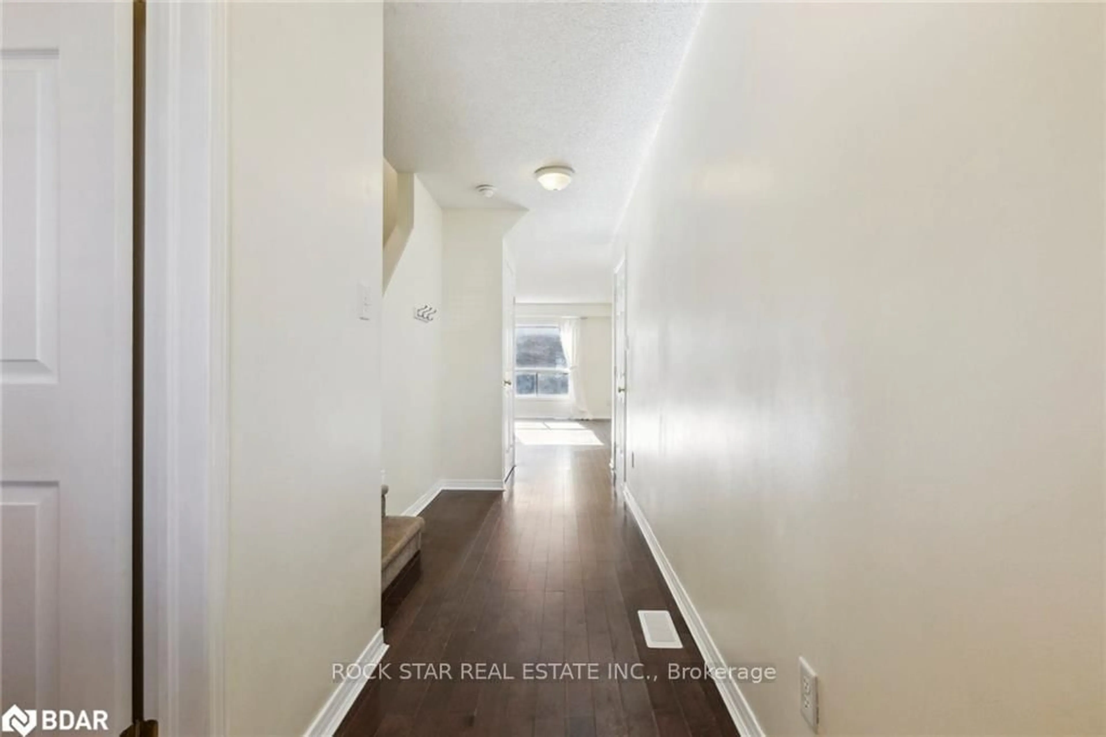 Unknown for 19 Isabella St, Kitchener Ontario N2E 4J9