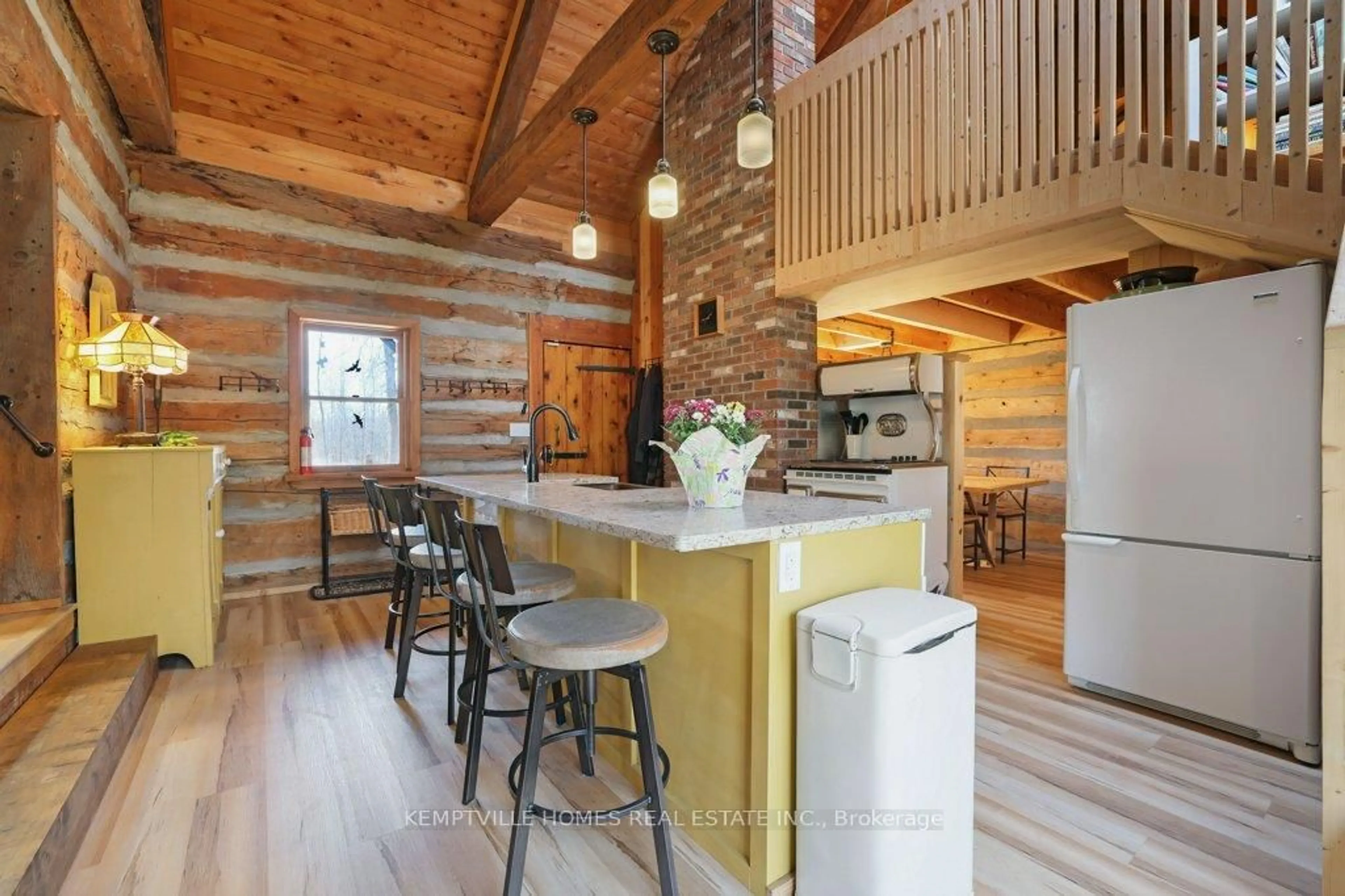 Rustic kitchen, wood/laminate floor for 215 Corkoran Rd, Merrickville-Wolford Ontario K0G 1G0
