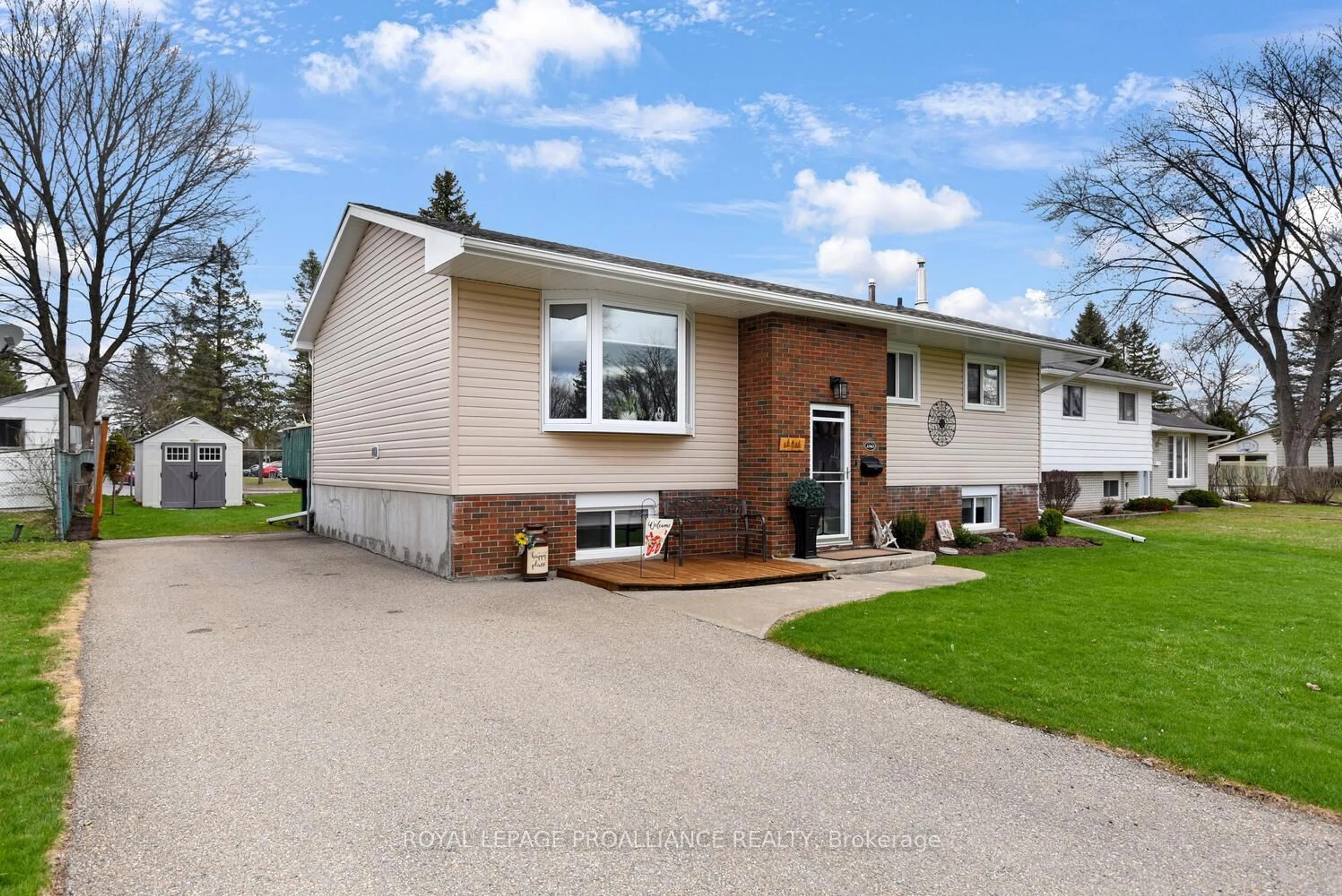 Home with vinyl exterior material, street for 1343 Borden Cres, Brockville Ontario K6V 5X7
