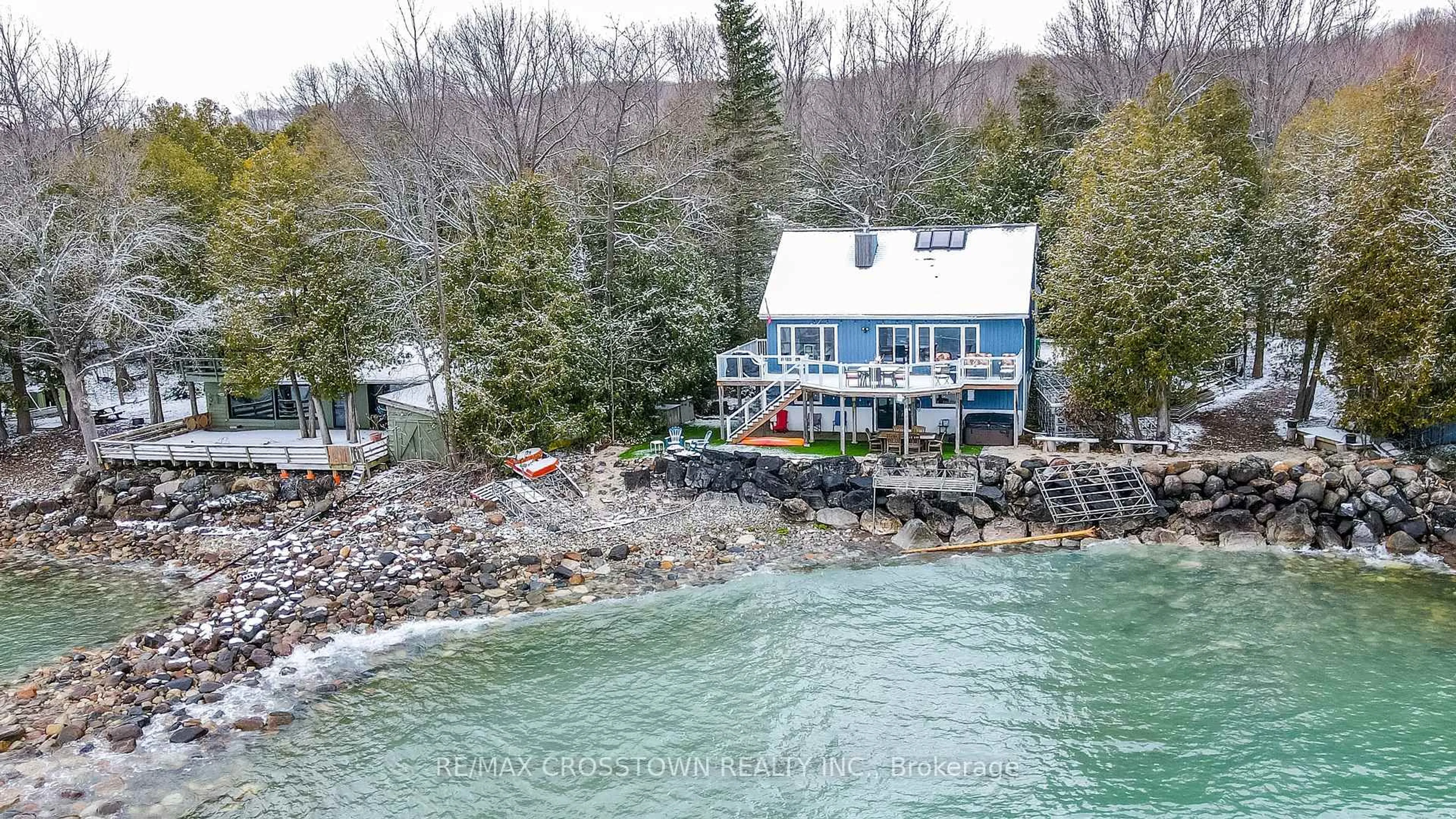 A pic from outside/outdoor area/front of a property/back of a property/a pic from drone, water/lake/river/ocean view for 283 Cedar Ave, Meaford Ontario N4L 1W5