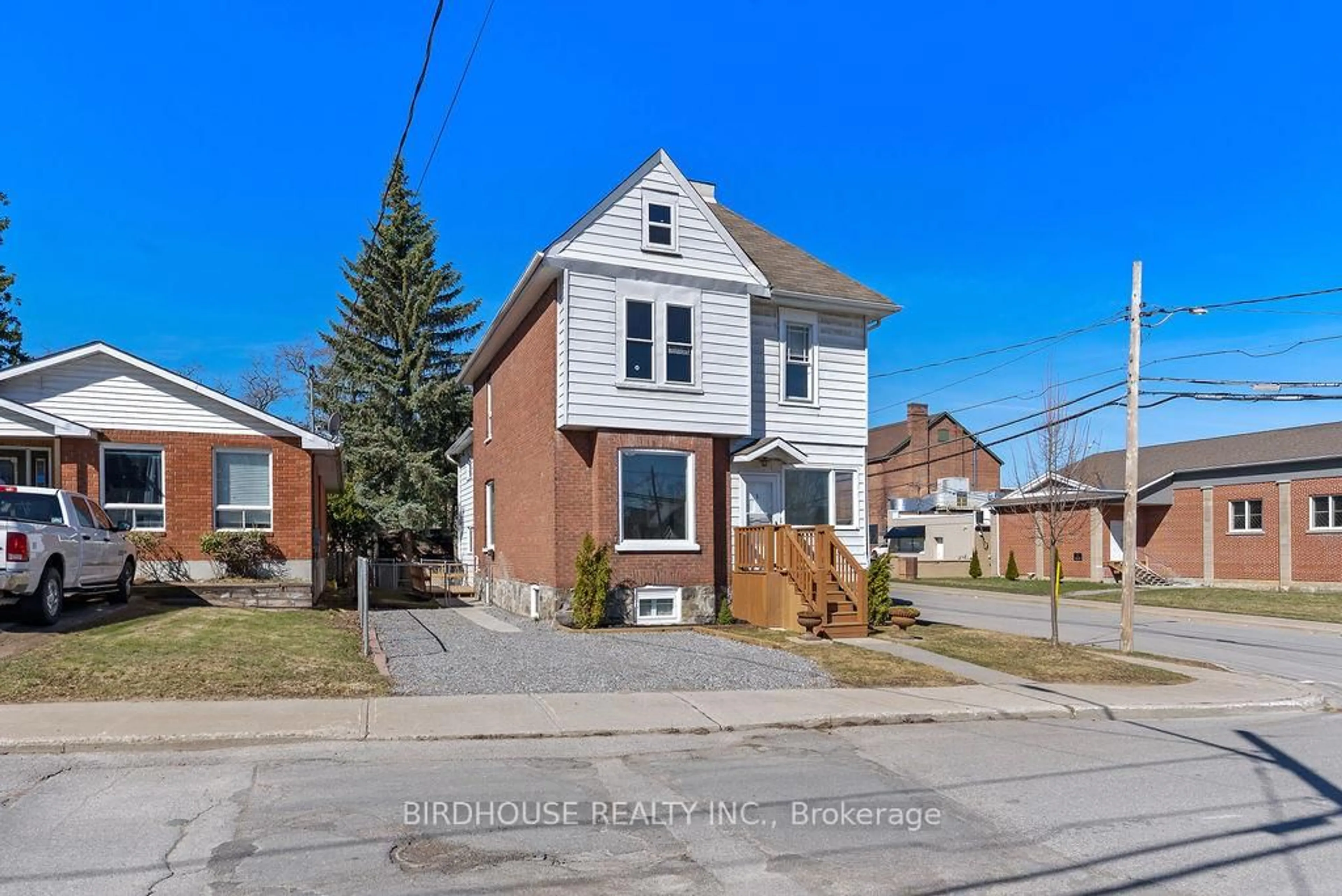 Home with brick exterior material, street for 5 Mill St, Kawartha Lakes Ontario K9V 2K7