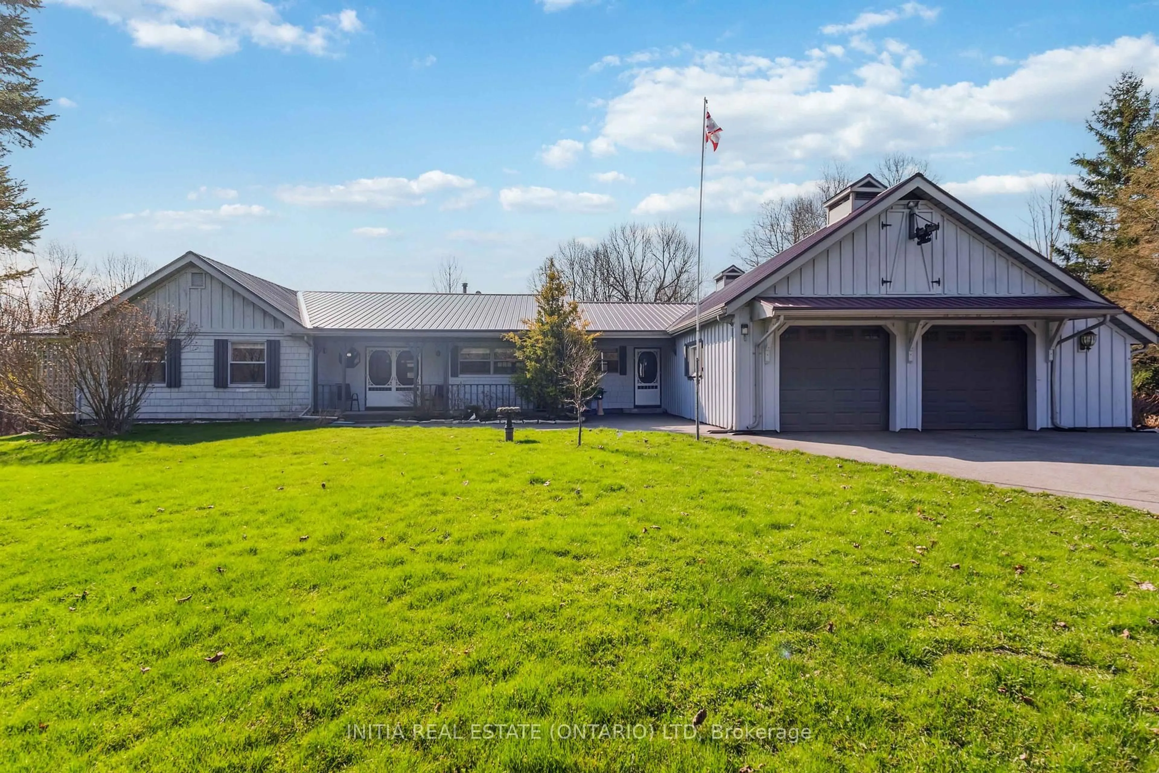 A pic from outside/outdoor area/front of a property/back of a property/a pic from drone, building for 42420 Dexter Line, Central Elgin Ontario N0L 2L0