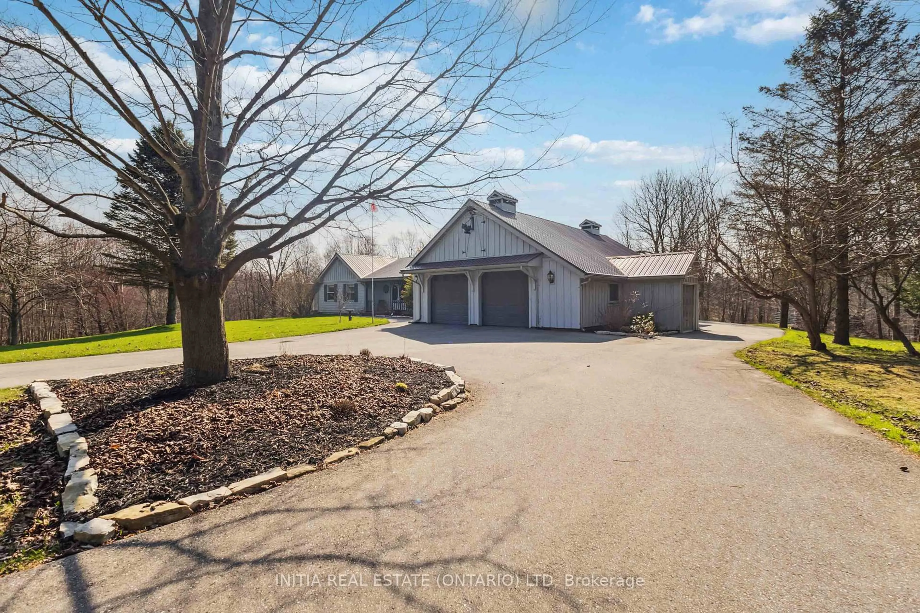 A pic from outside/outdoor area/front of a property/back of a property/a pic from drone, street for 42420 Dexter Line, Central Elgin Ontario N0L 2L0