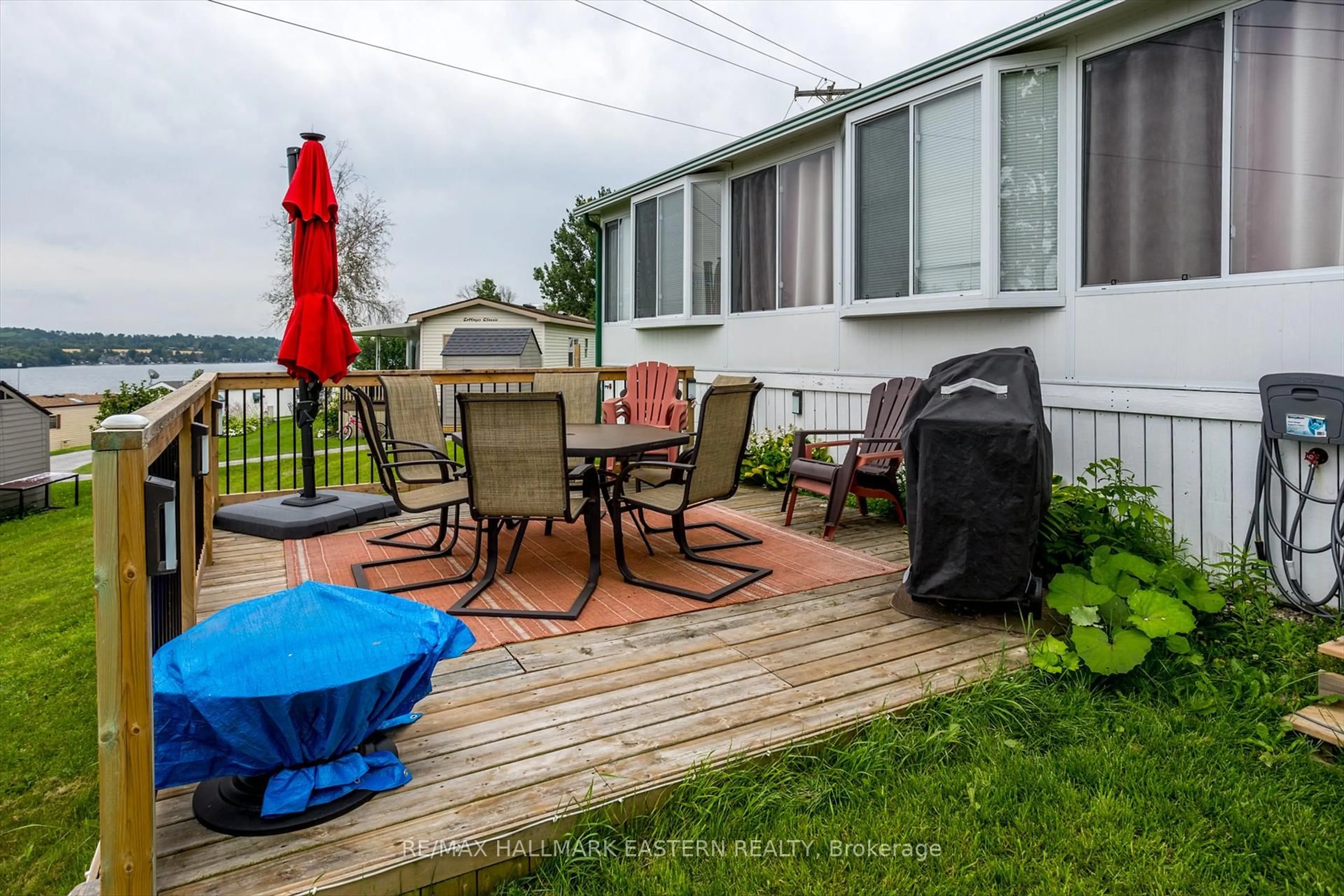 Patio, street for 920 Skyline Rd #3 Marina Cres, Selwyn Ontario K0L 1T0