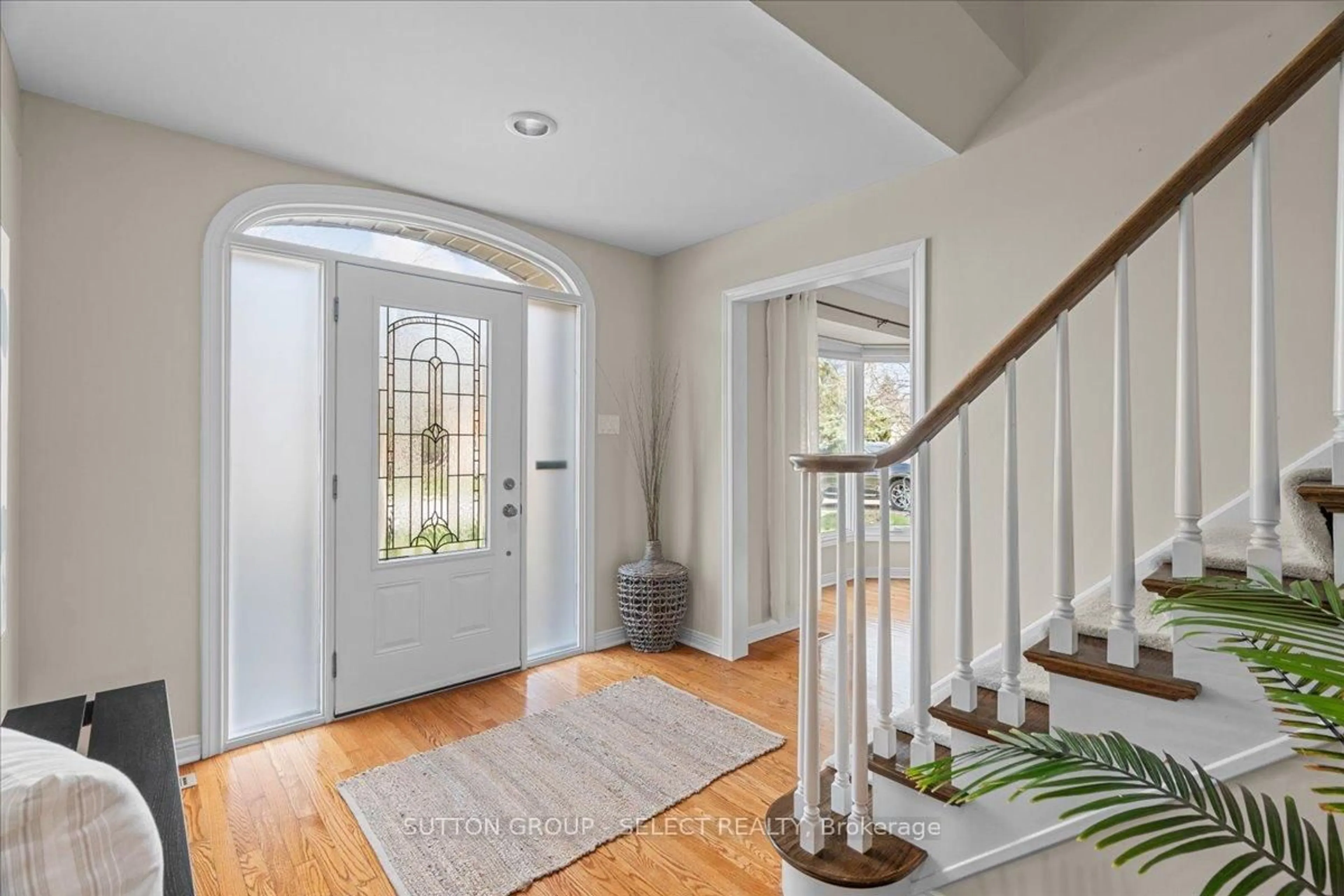 Indoor entryway for 5 Lavender Way, London Ontario N5X 3J2