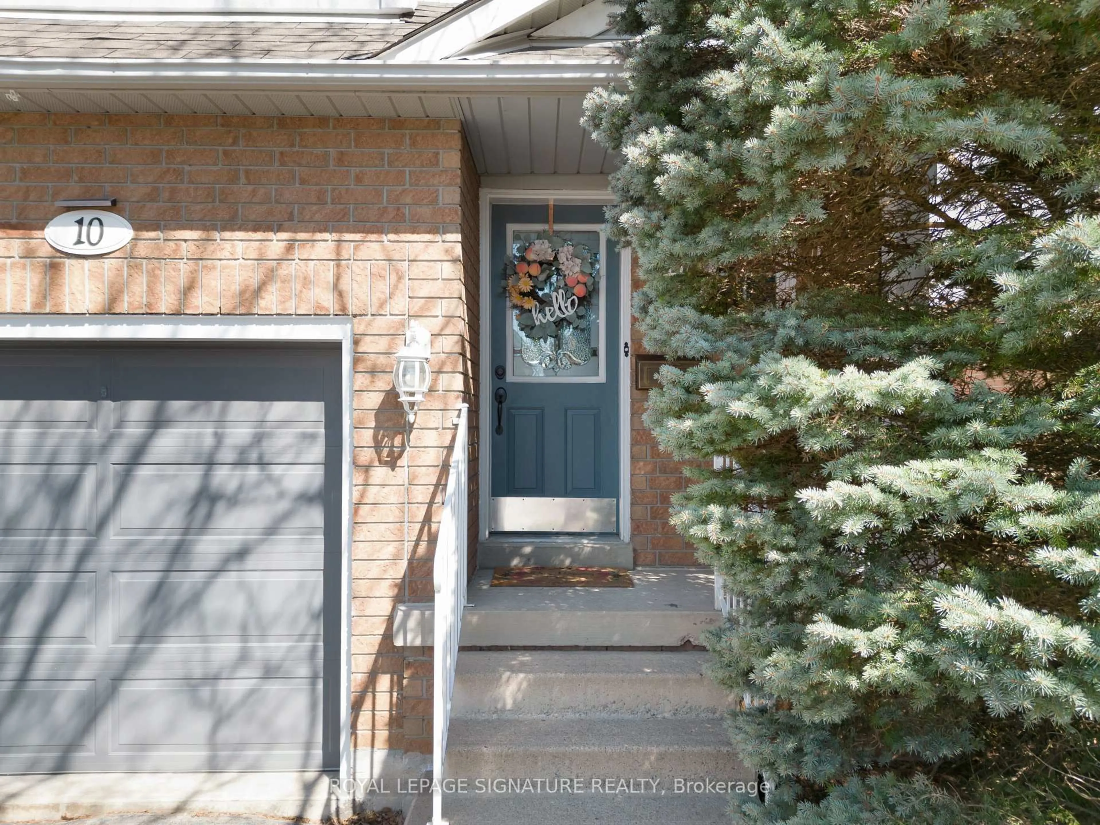 Unknown for 10 Thornlodge Dr, Hamilton Ontario L8B 0L8