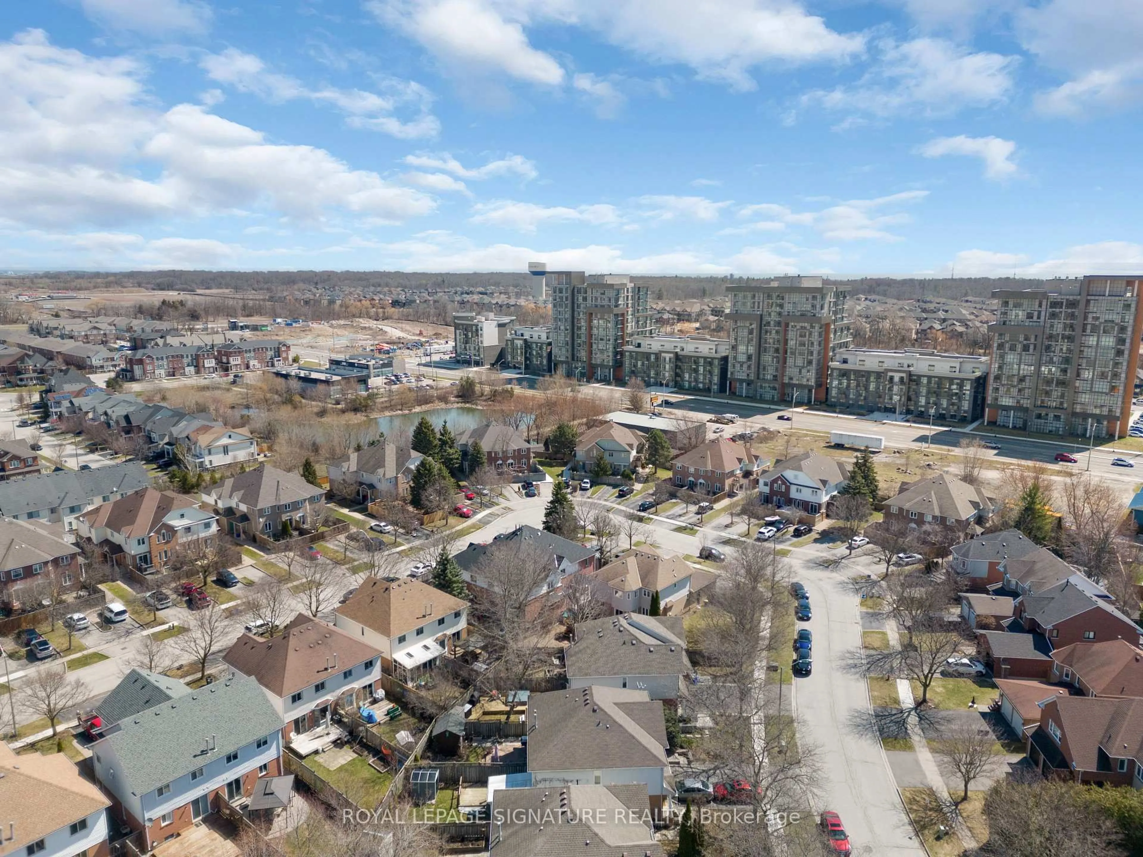A pic from outside/outdoor area/front of a property/back of a property/a pic from drone, city buildings view from balcony for 10 Thornlodge Dr, Hamilton Ontario L8B 0L8