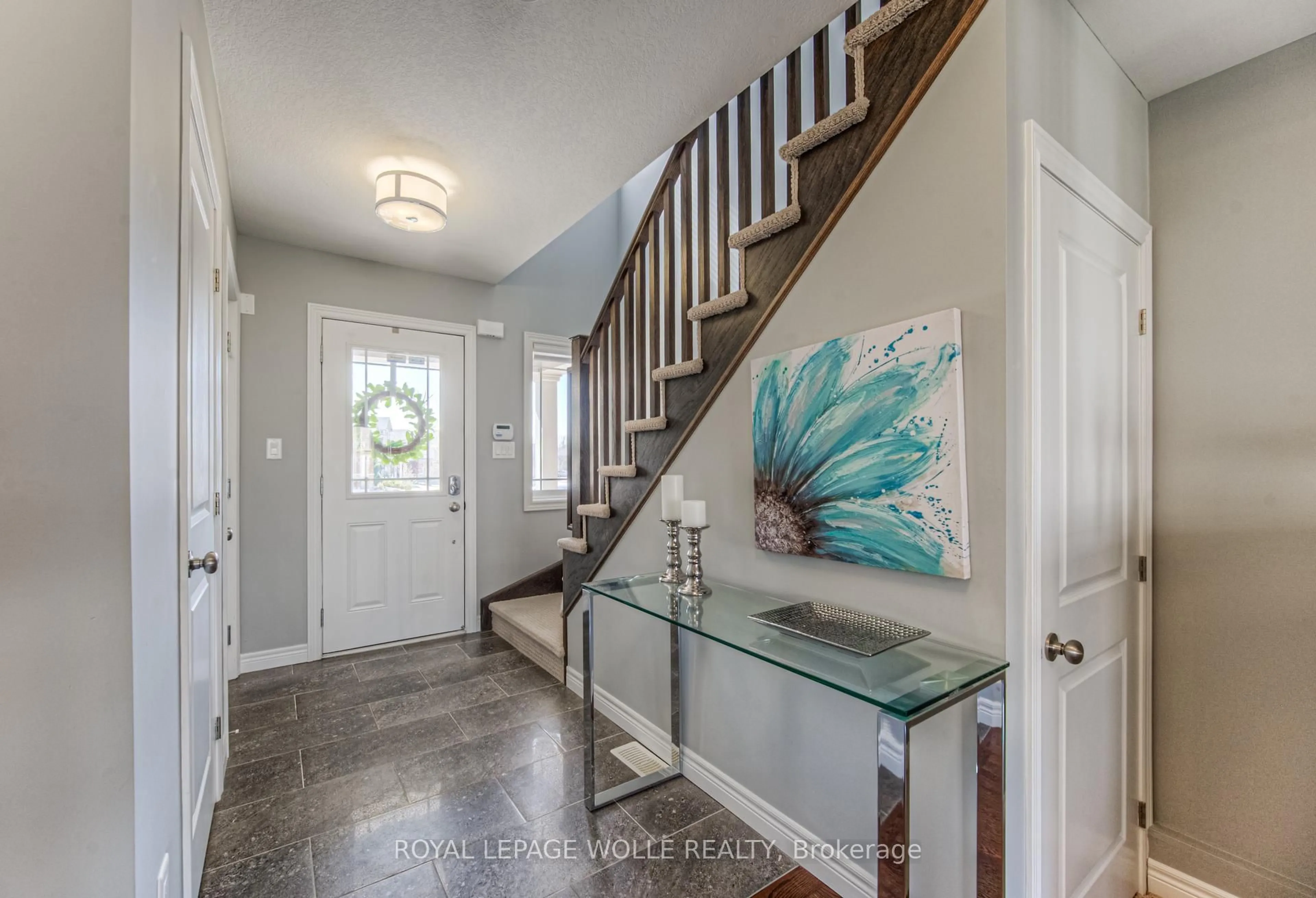 Indoor entryway for 18 Creek Ridge St, Kitchener Ontario N2R 0B5
