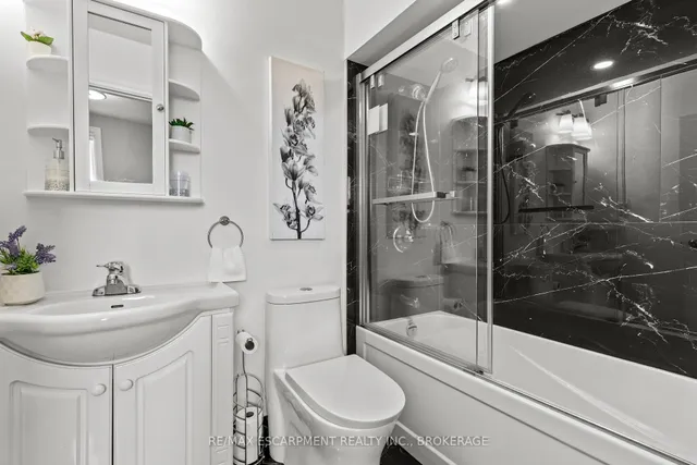 Additional property image - 64 Athenia Dr
