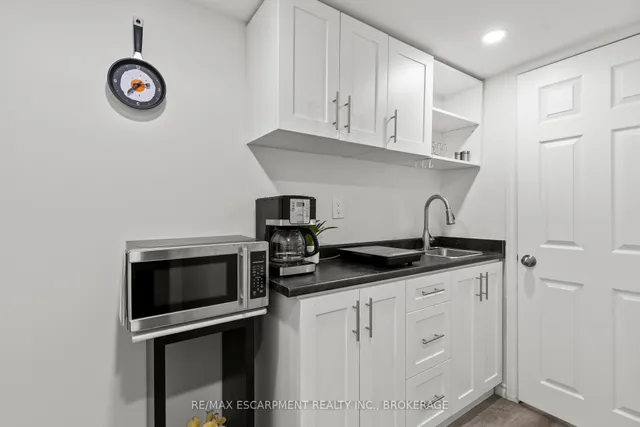 Additional property image - 64 Athenia Dr