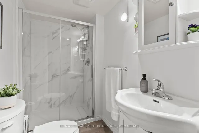 Additional property image - 64 Athenia Dr