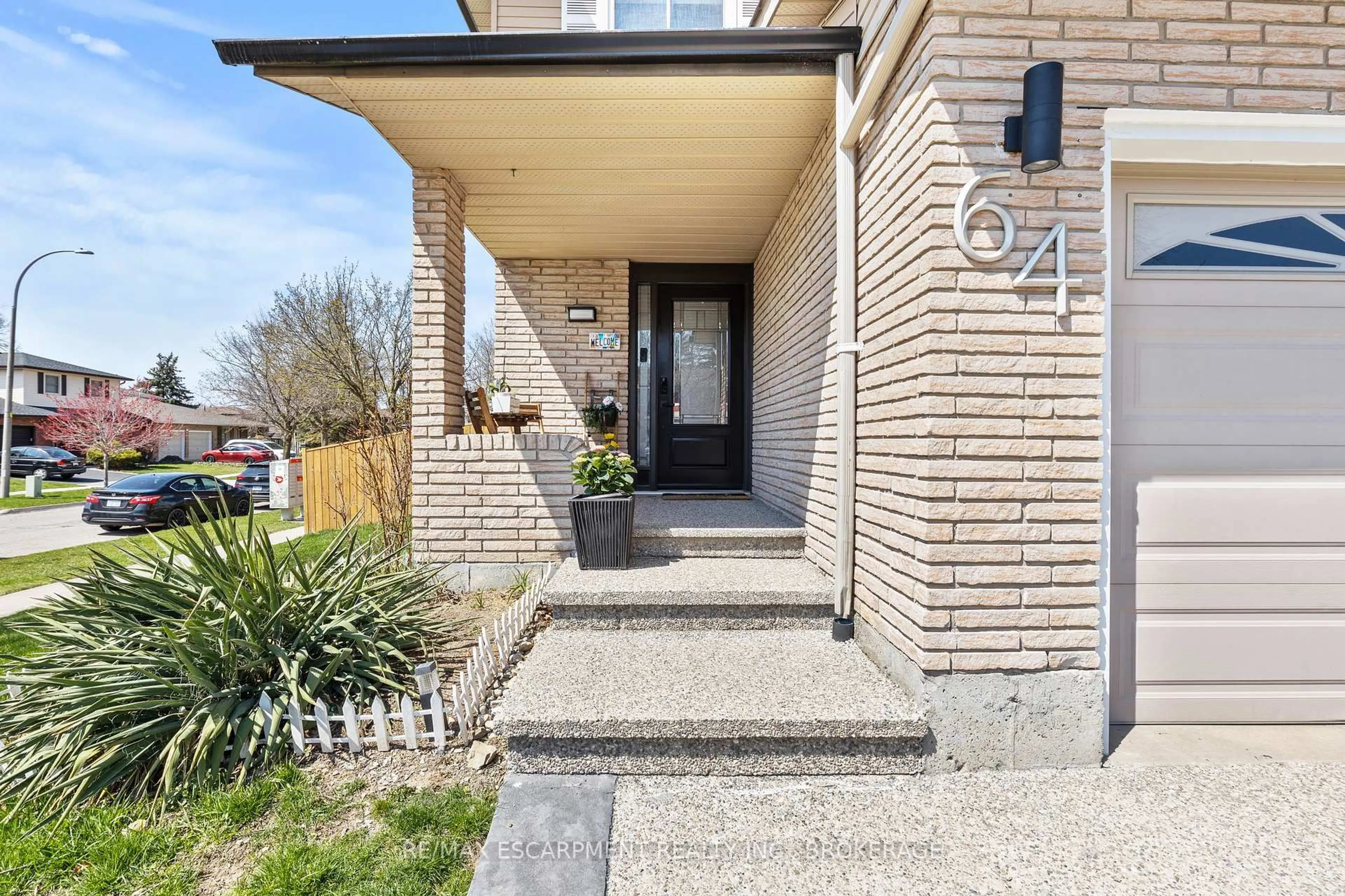 Unknown for 64 Athenia Dr, Hamilton Ontario L8J 1S7