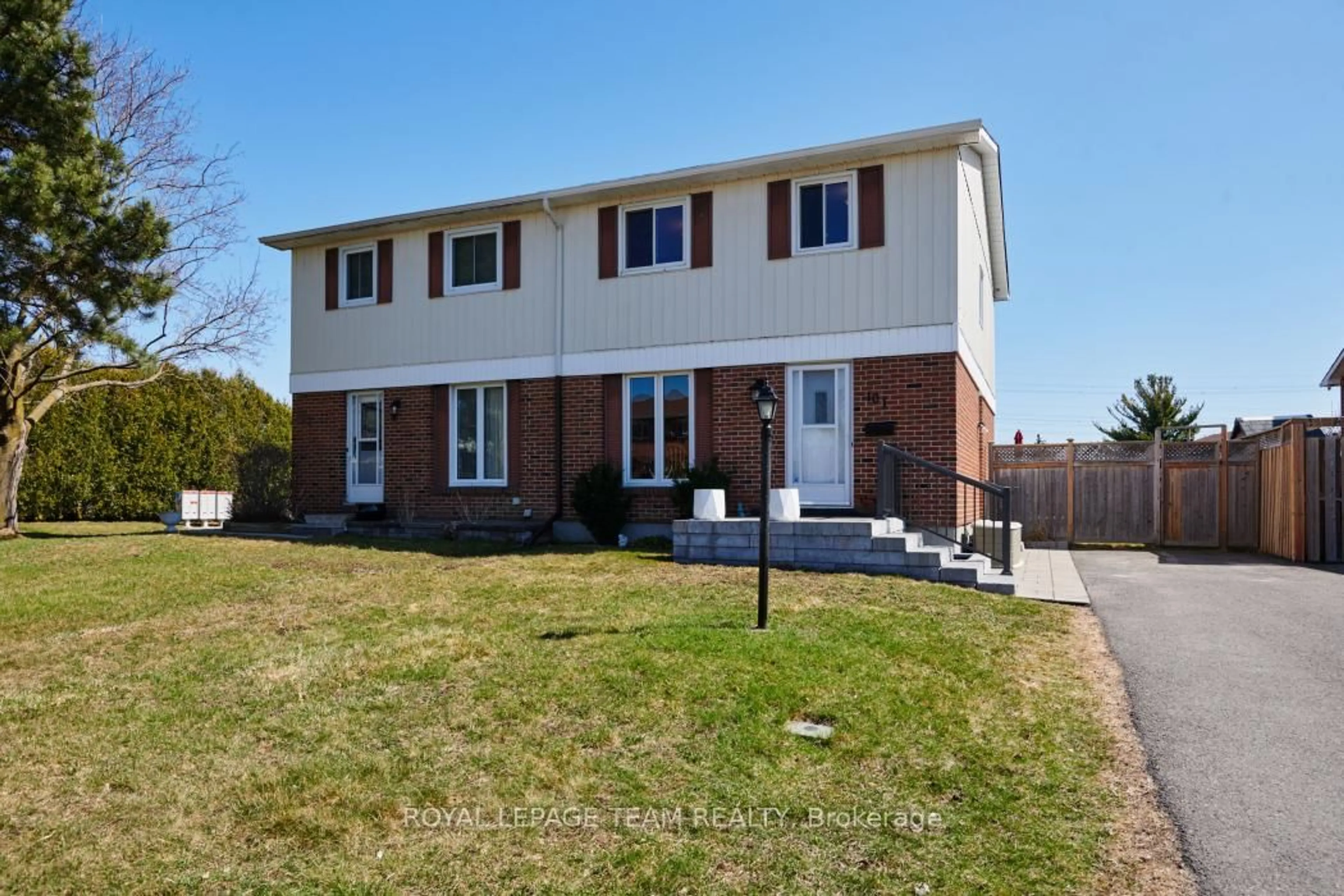 Home with brick exterior material, street for 101 Dalehurst Dr, Ottawa Ontario K2G 3V1