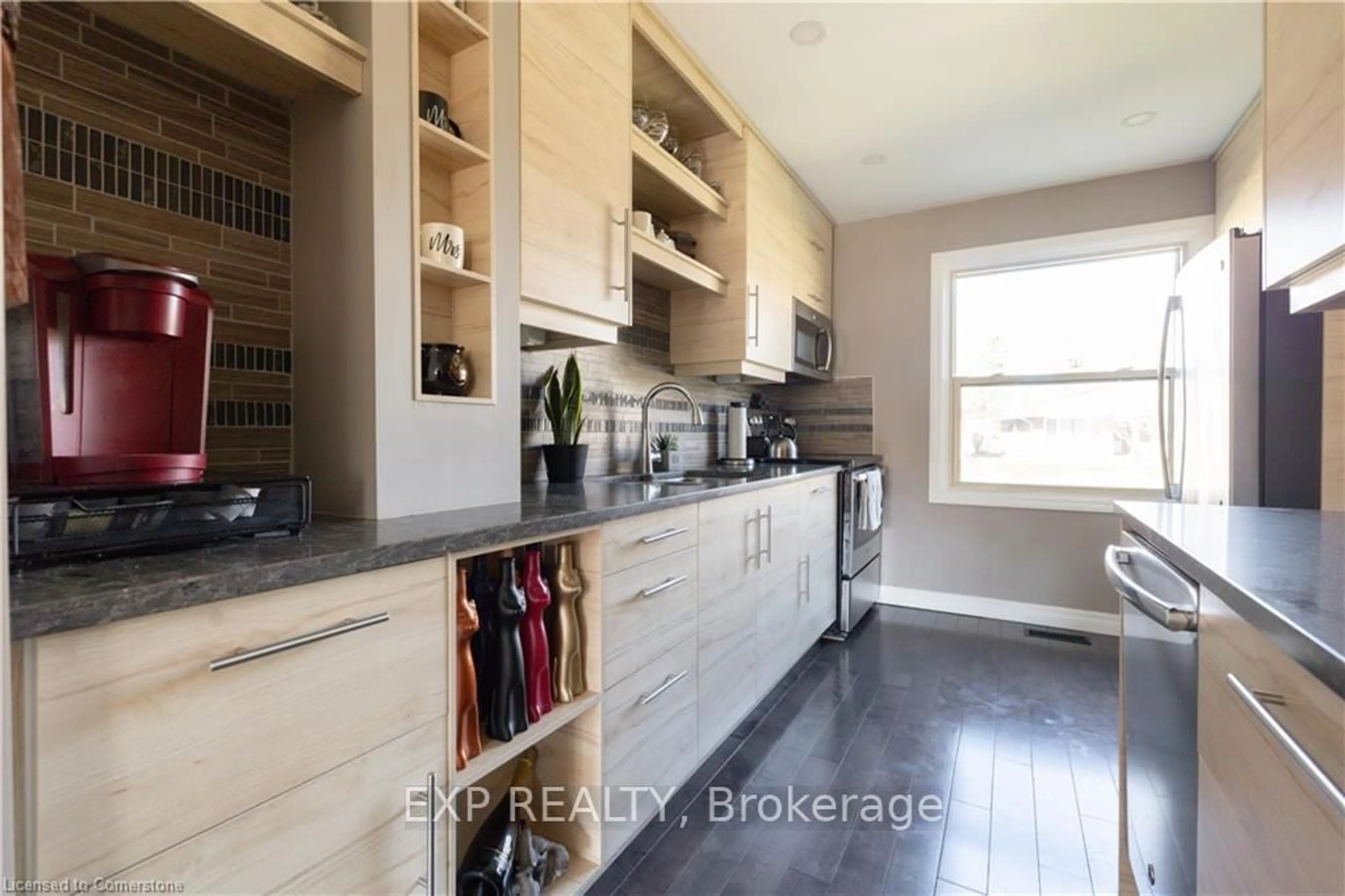 Contemporary kitchen, unknown for 48 Montcalm Dr #5, Kitchener Ontario N2B 2R1