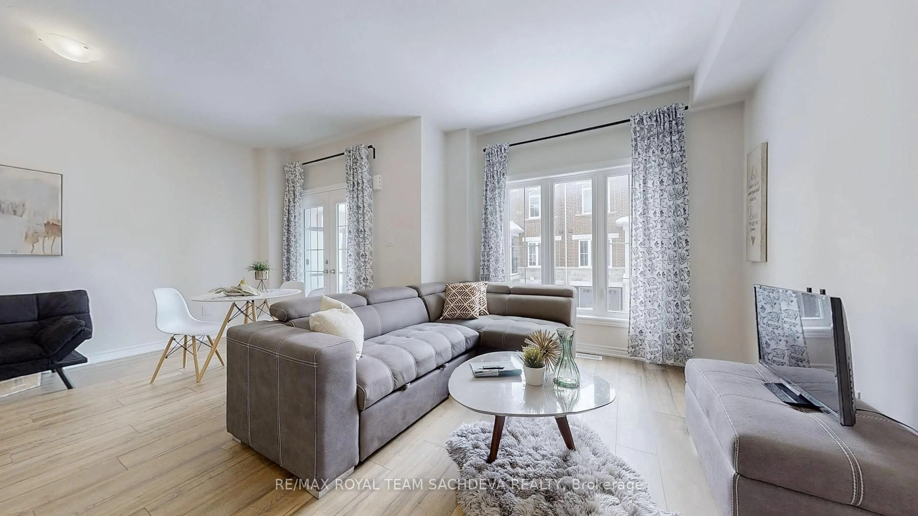 Living room with furniture, unknown for 677 Park Rd #140, Brantford Ontario N3R 0C2